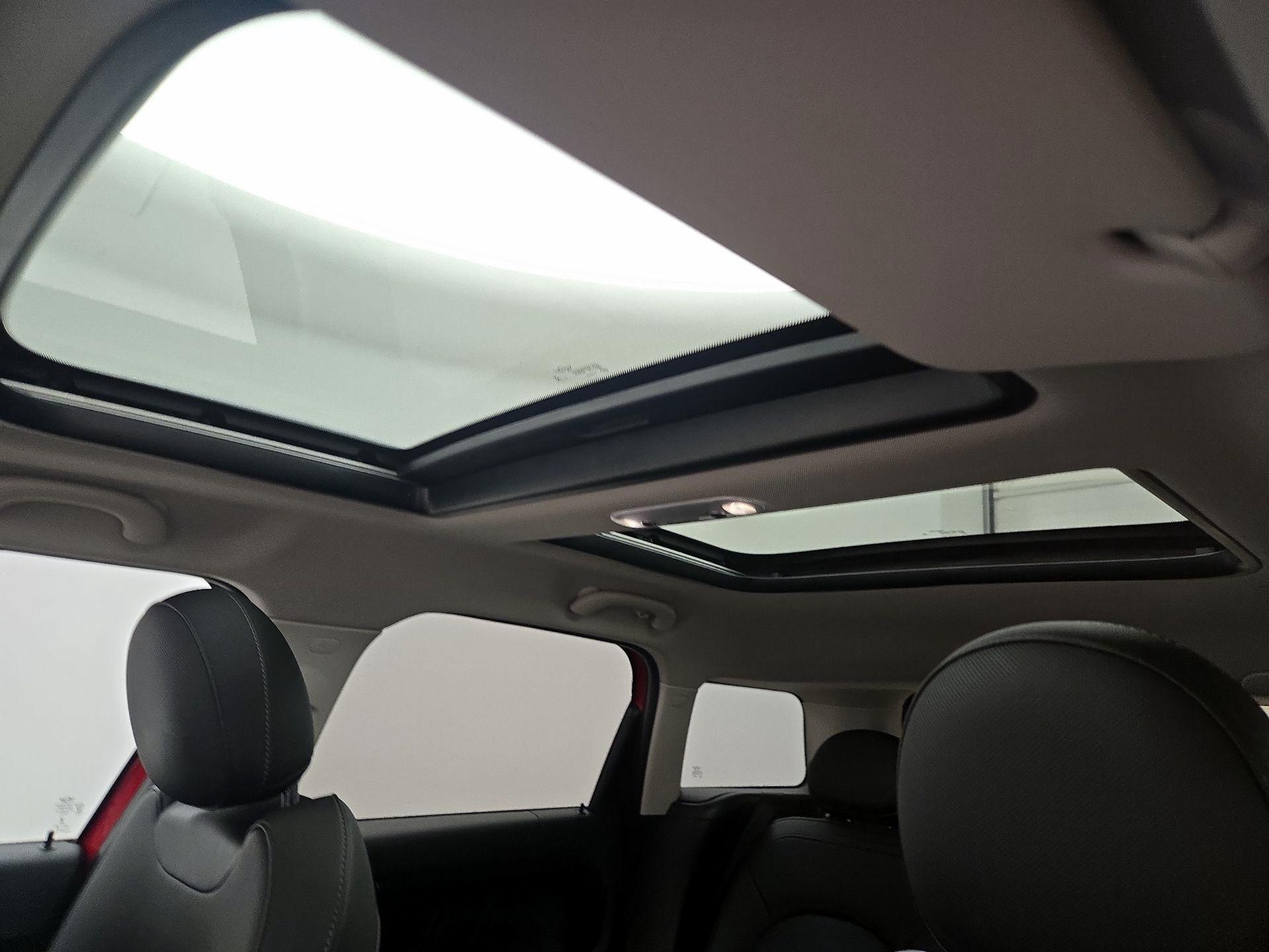 Thumbnail: 2019 MINI Cooper Countryman - 19