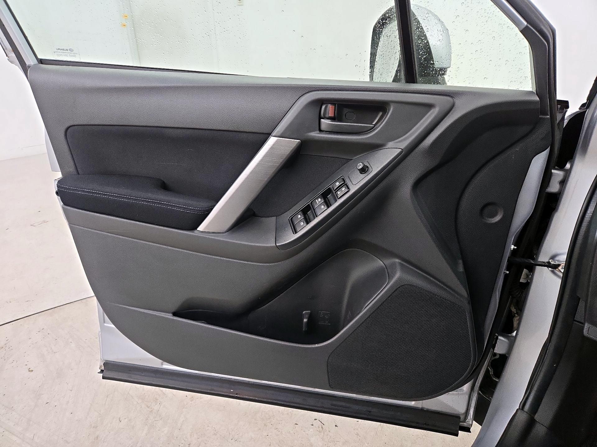 Thumbnail: 2015 Subaru Forester - 12