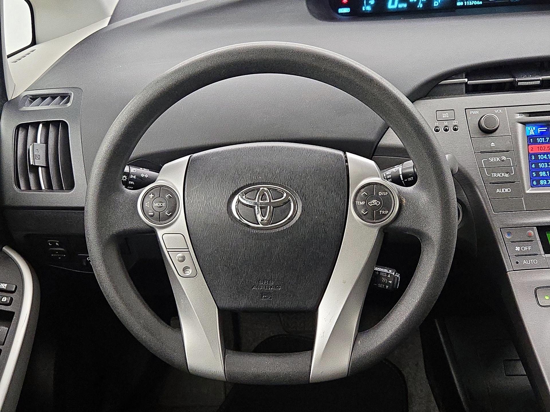 Thumbnail: 2015 Toyota Prius - 10
