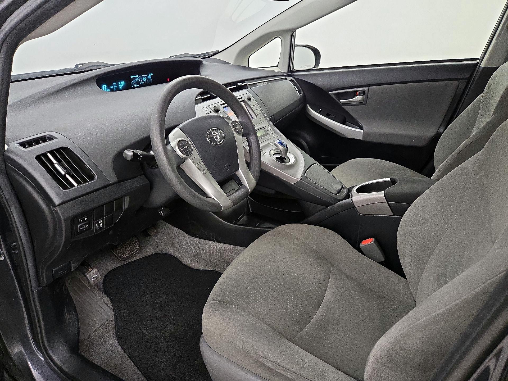 Thumbnail: 2015 Toyota Prius - 11