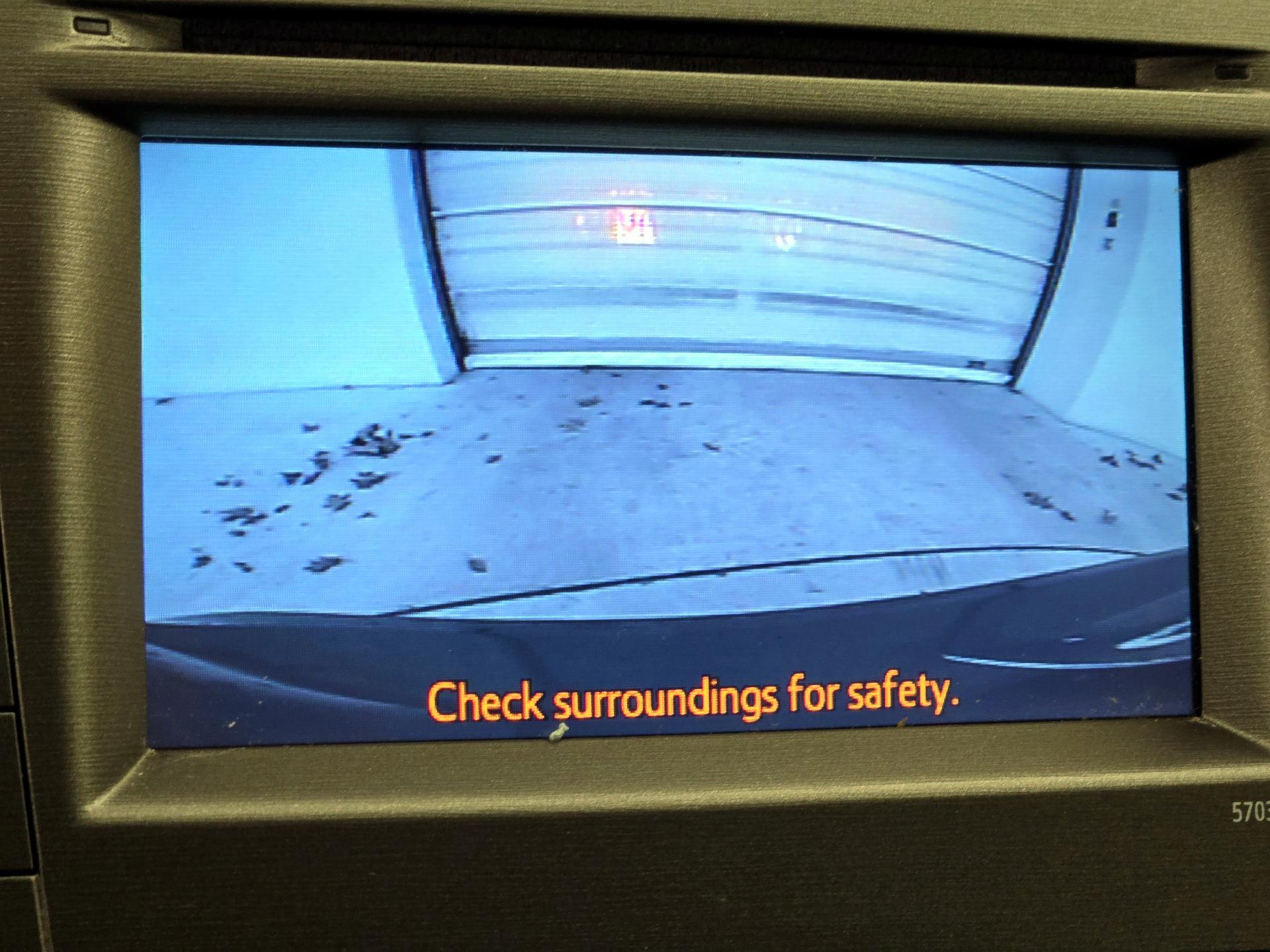 Thumbnail: 2015 Toyota Prius - 14