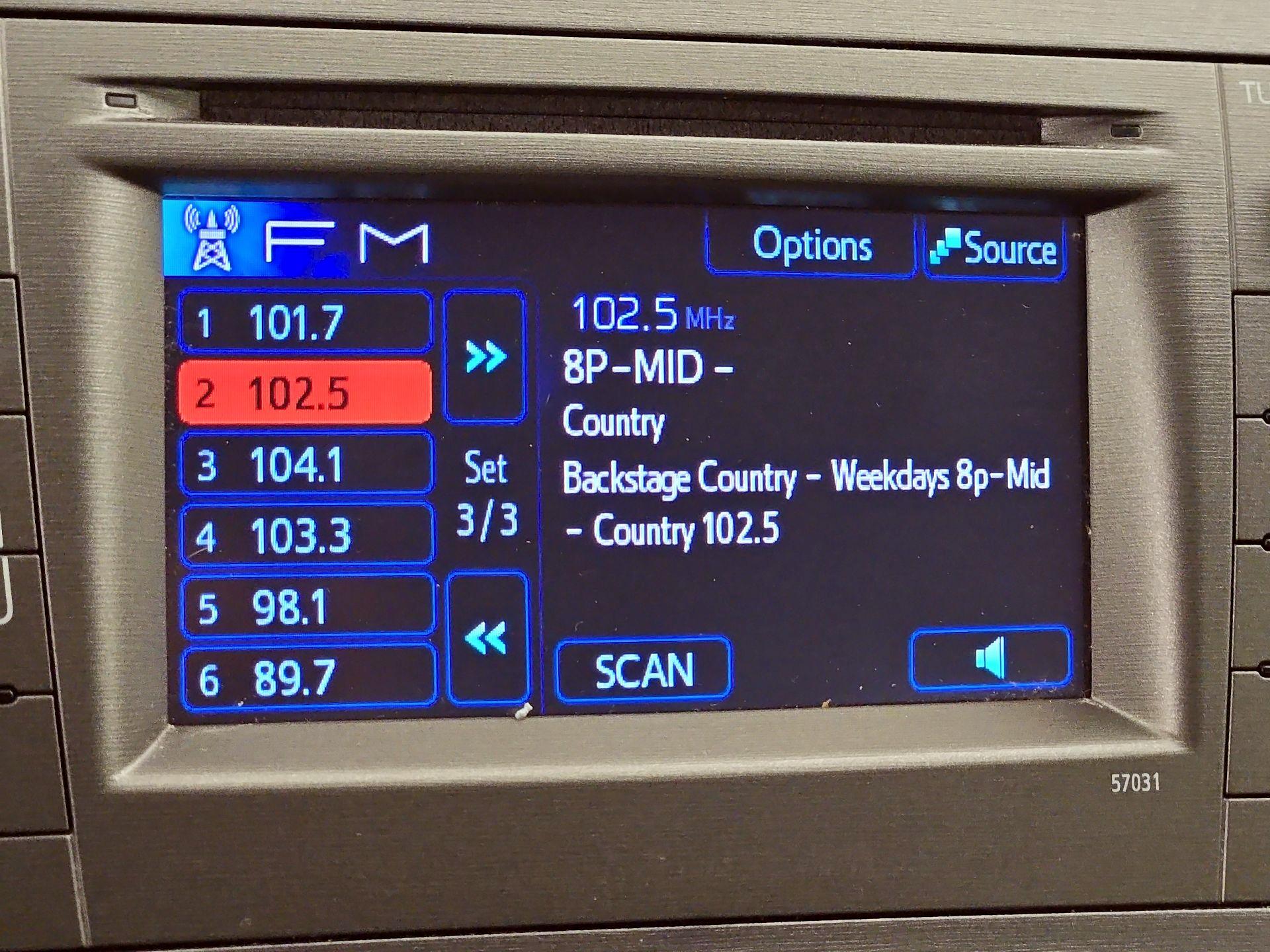 Thumbnail: 2015 Toyota Prius - 15