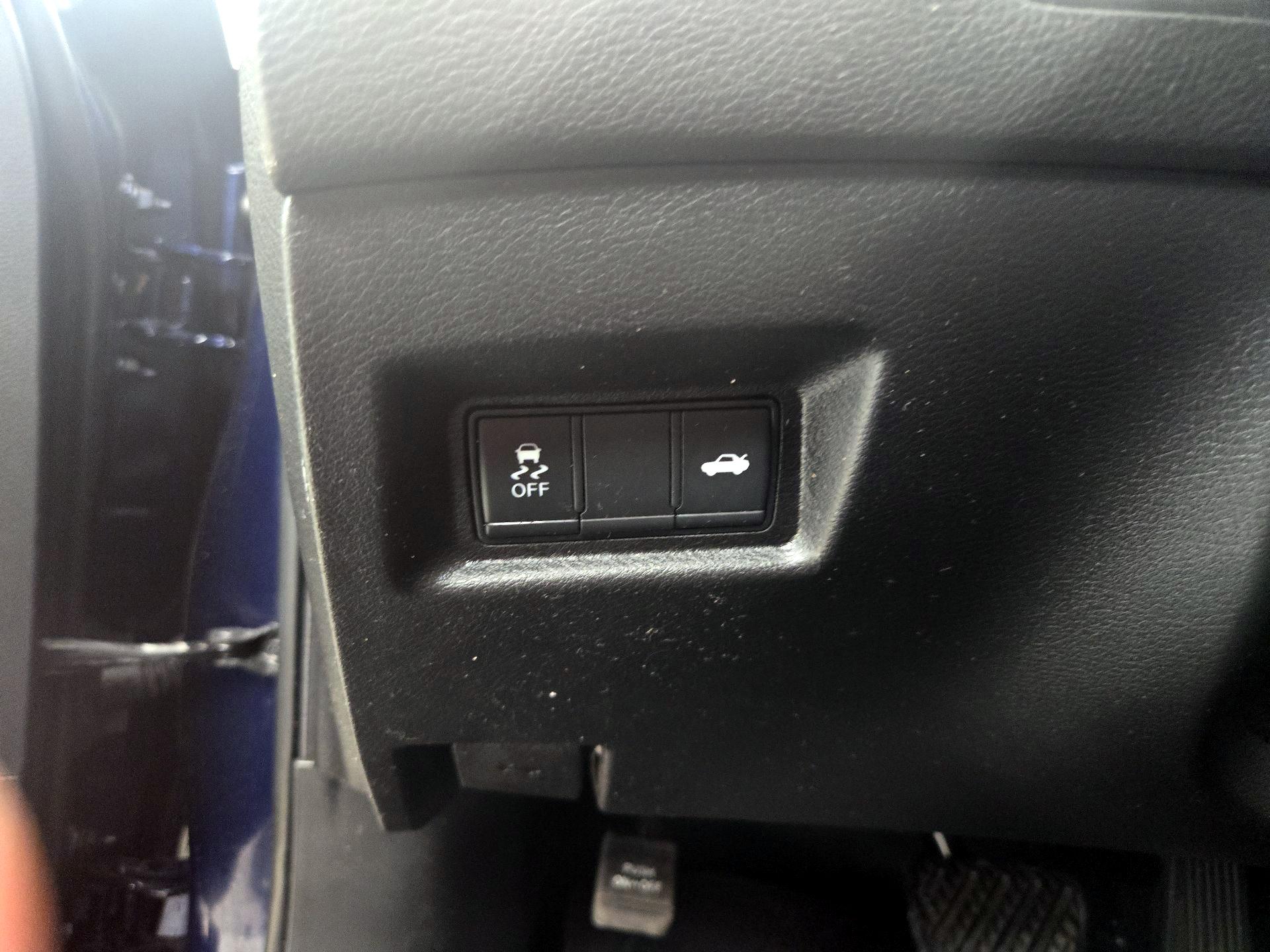 Thumbnail: 2022 INFINITI Q50 - 13