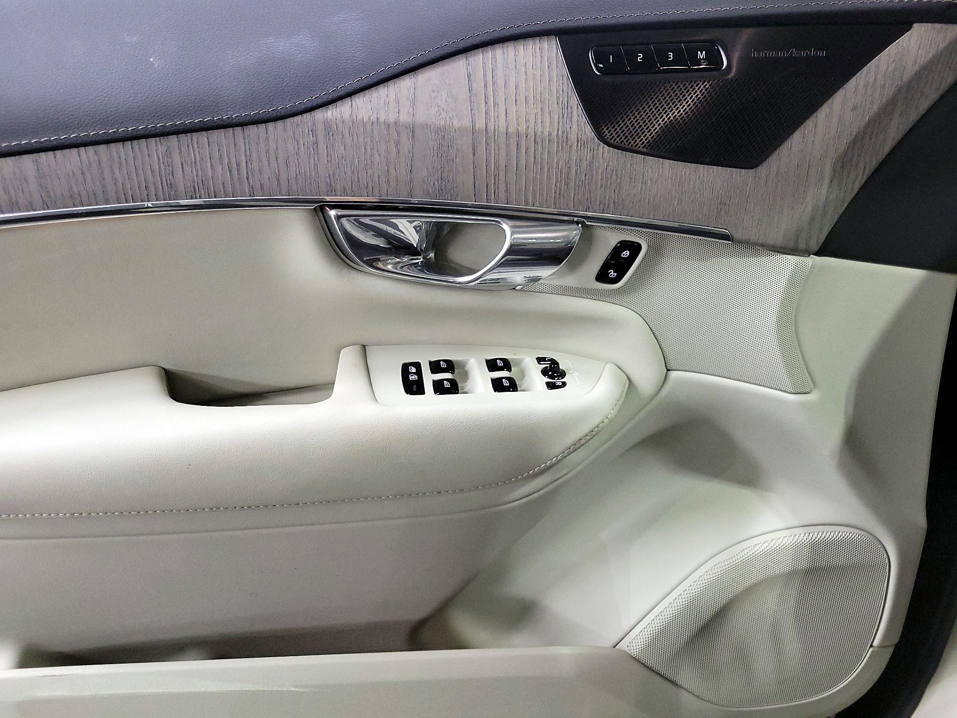 Thumbnail: 2024 Volvo XC90 - 12