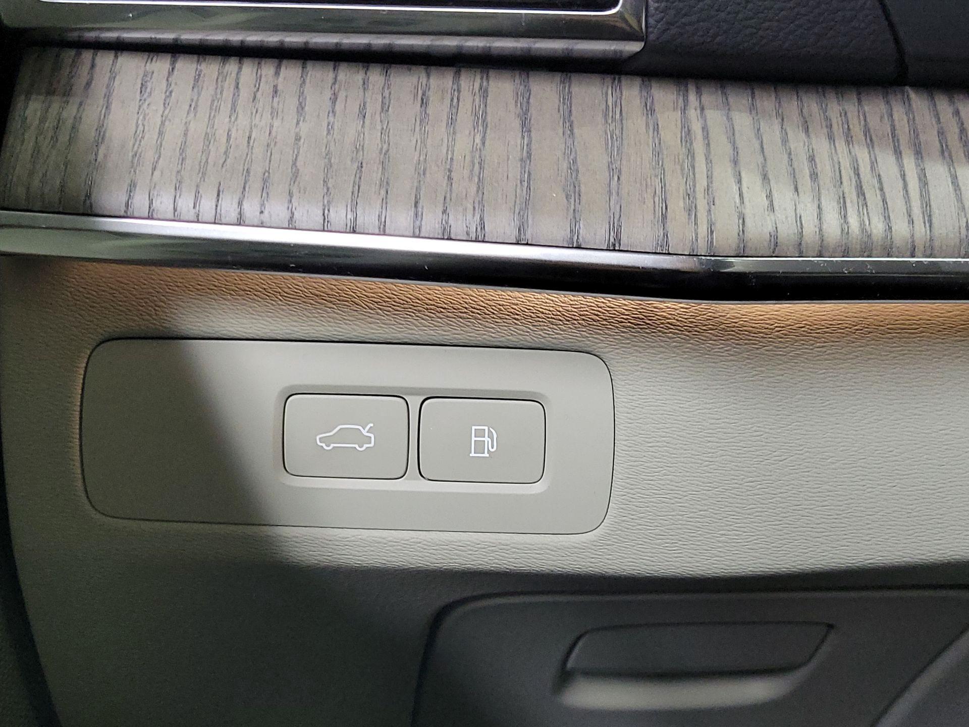 Thumbnail: 2024 Volvo XC90 - 13