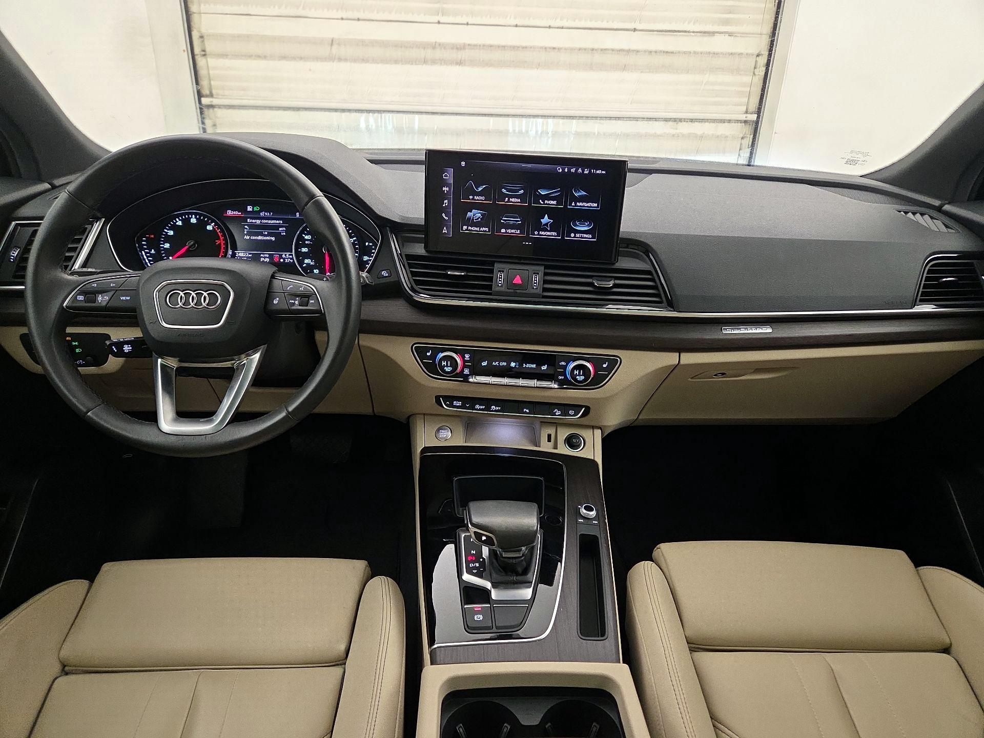 Thumbnail: 2023 Audi Q5 - 9