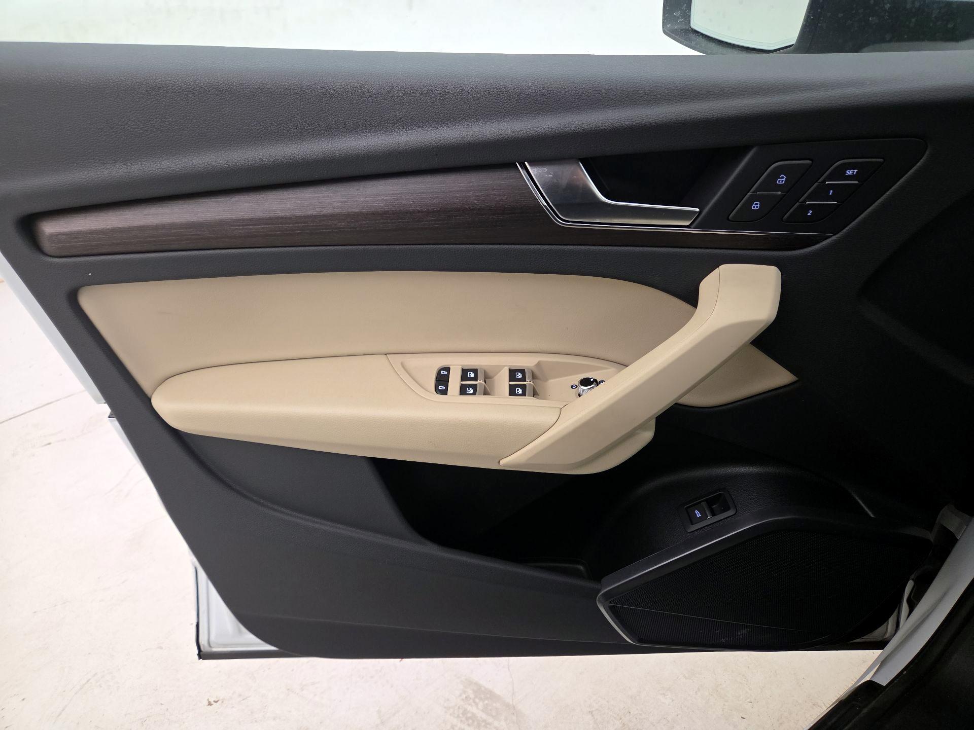 Thumbnail: 2023 Audi Q5 - 12