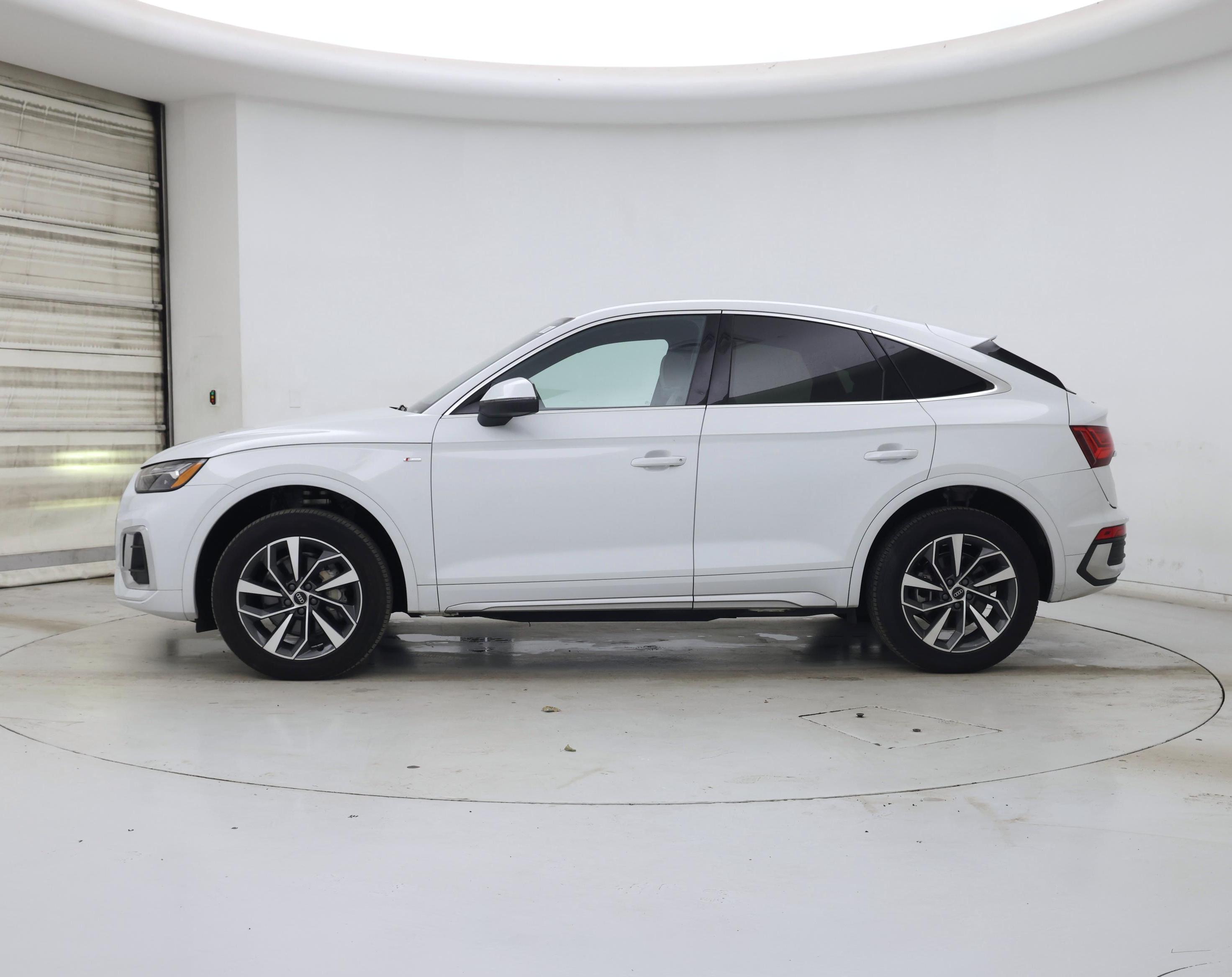 Thumbnail: 2023 Audi Q5 - 3