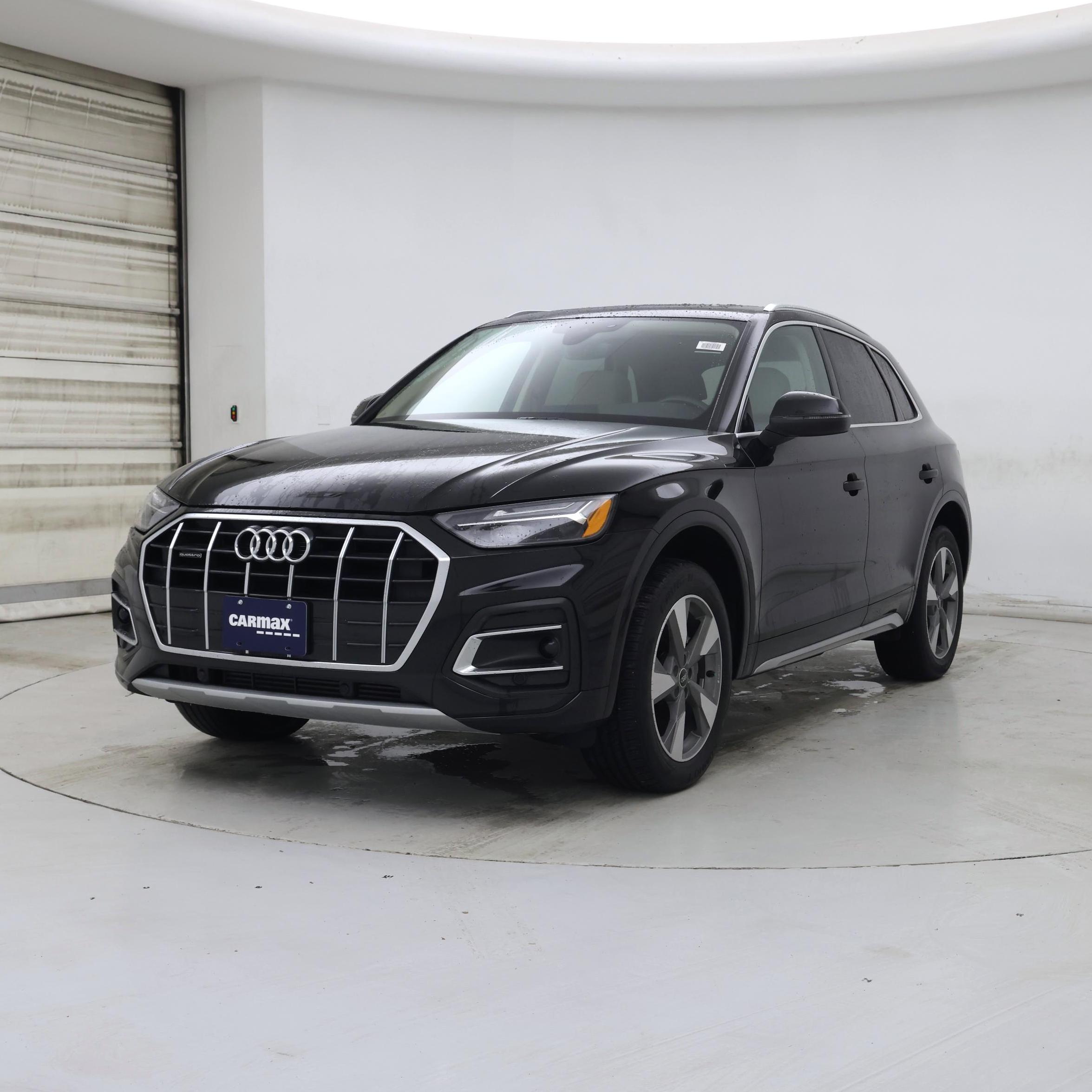 Thumbnail: 2023 Audi Q5 - 4