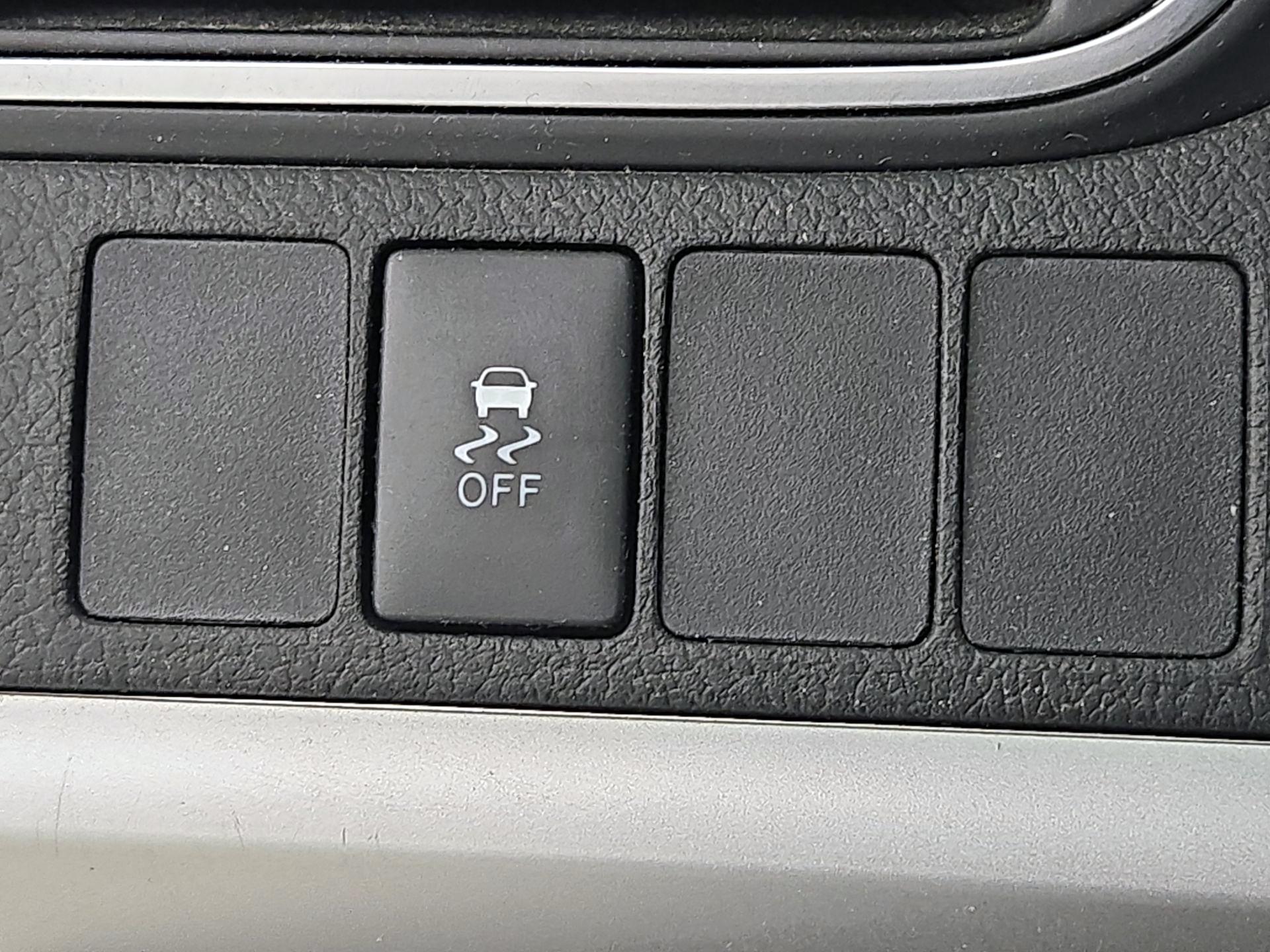 Thumbnail: 2017 Toyota Camry - 13