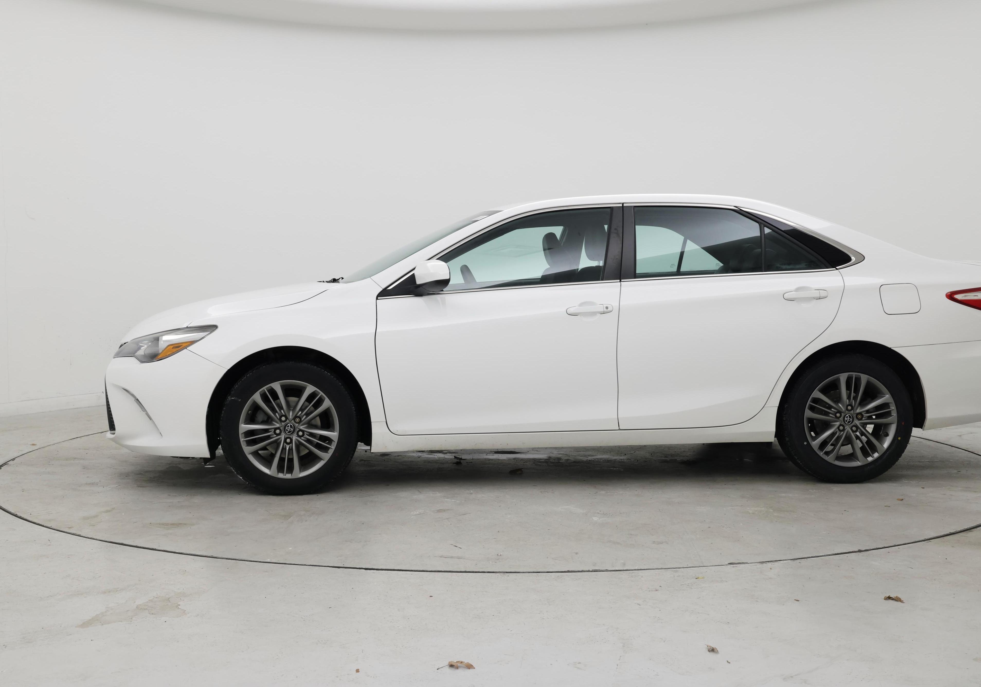 Thumbnail: 2017 Toyota Camry - 3