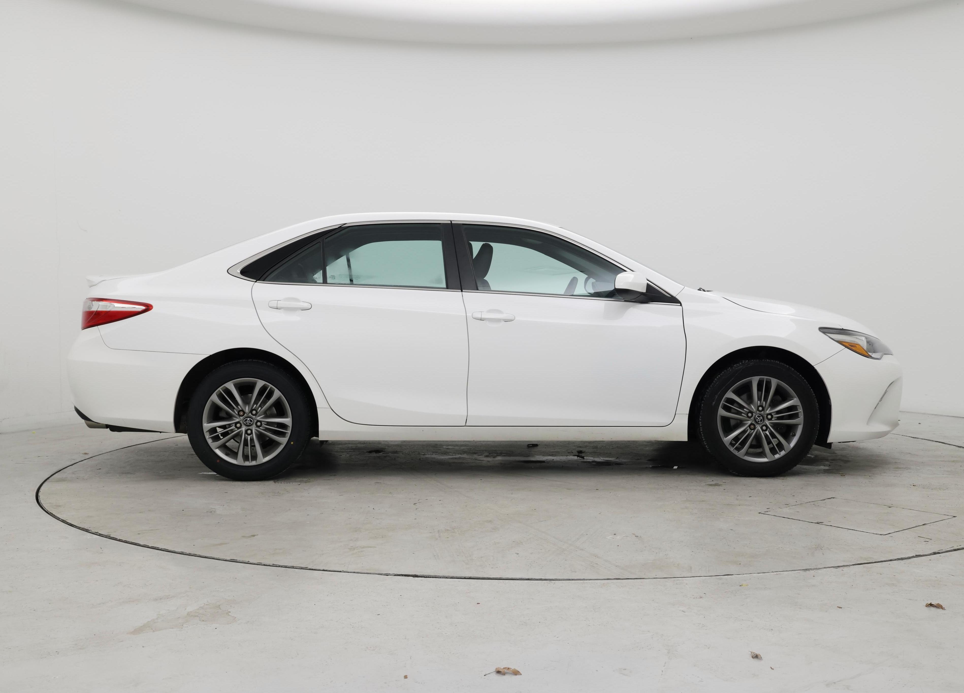 Thumbnail: 2017 Toyota Camry - 7