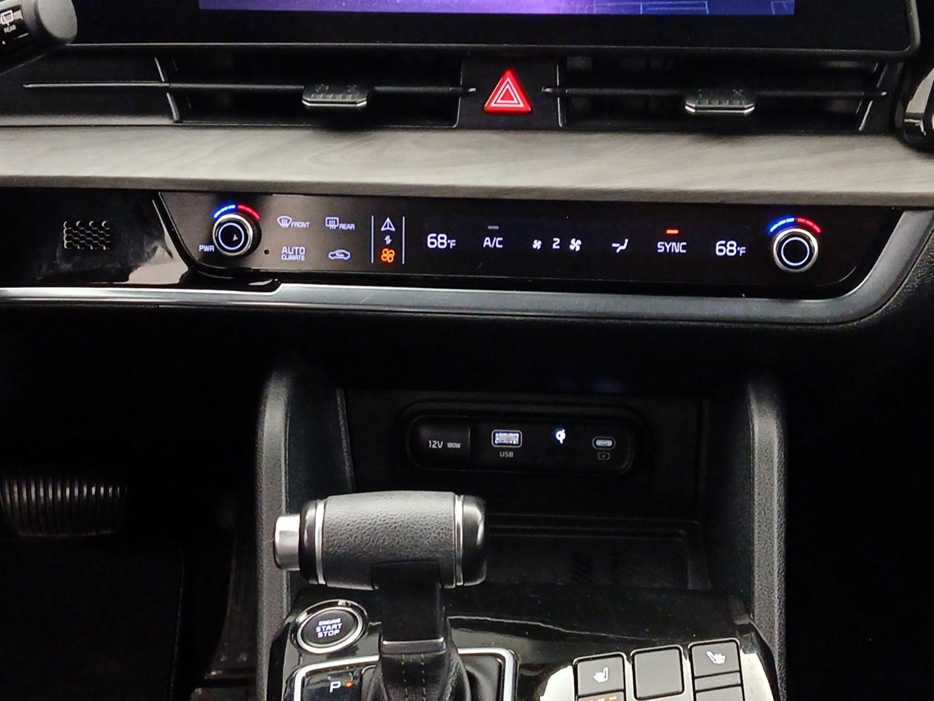 Thumbnail: 2023 Kia Sportage - 17