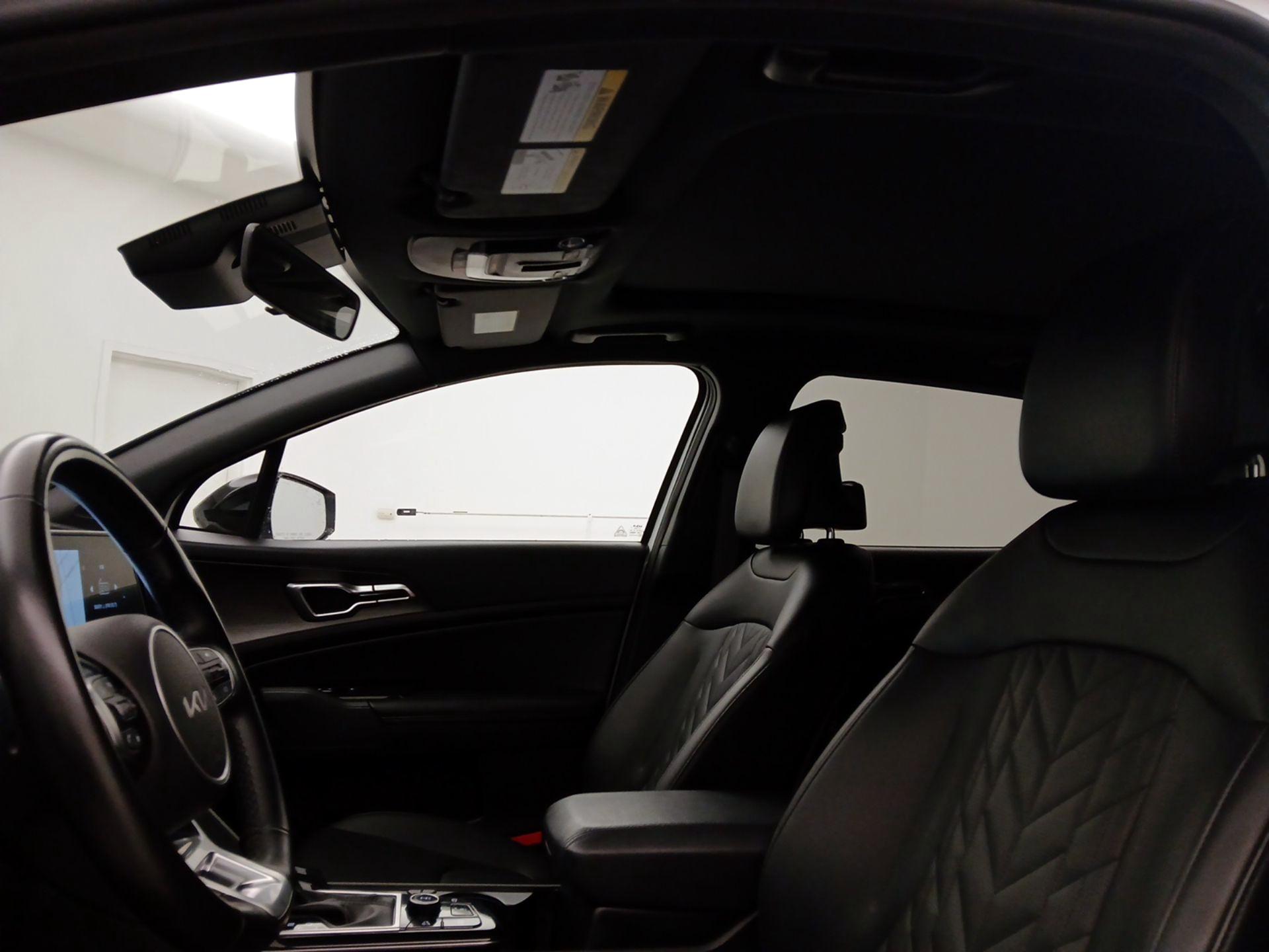 Thumbnail: 2023 Kia Sportage - 20