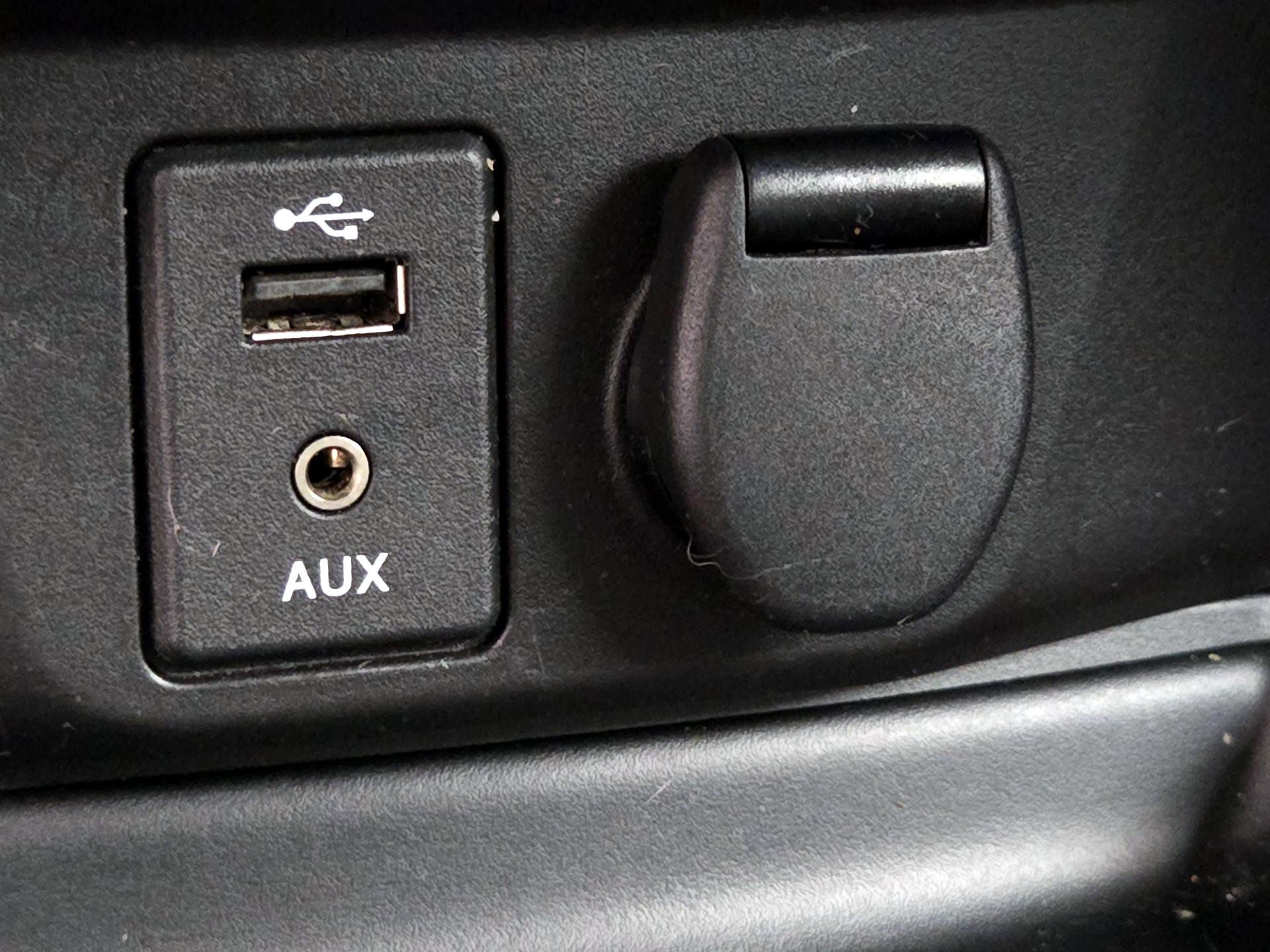 Thumbnail: 2016 Nissan Rogue - 19