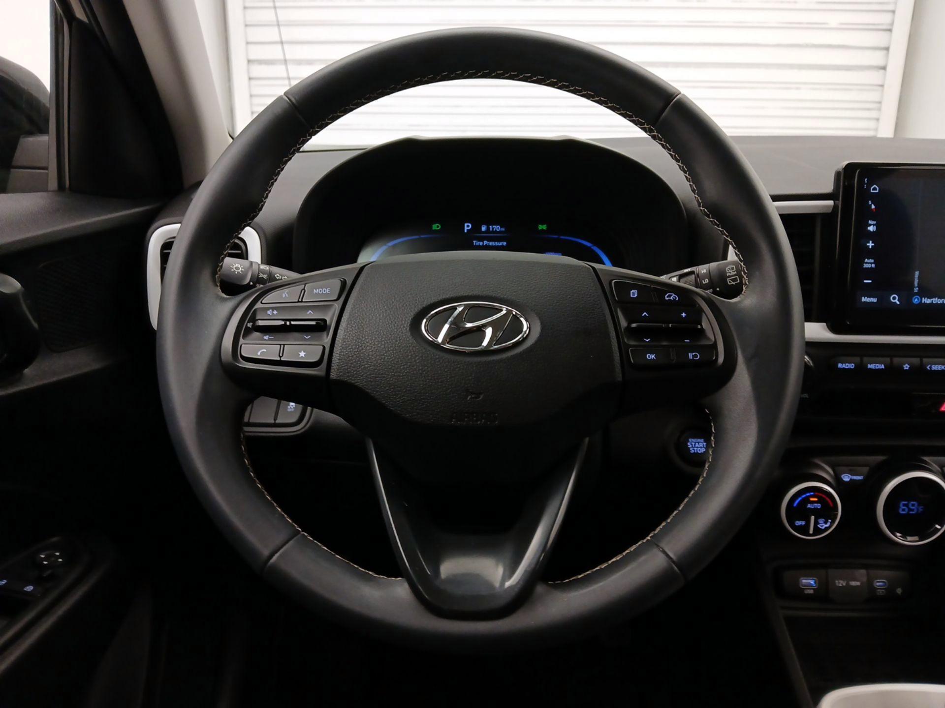 Thumbnail: 2024 Hyundai Venue - 10