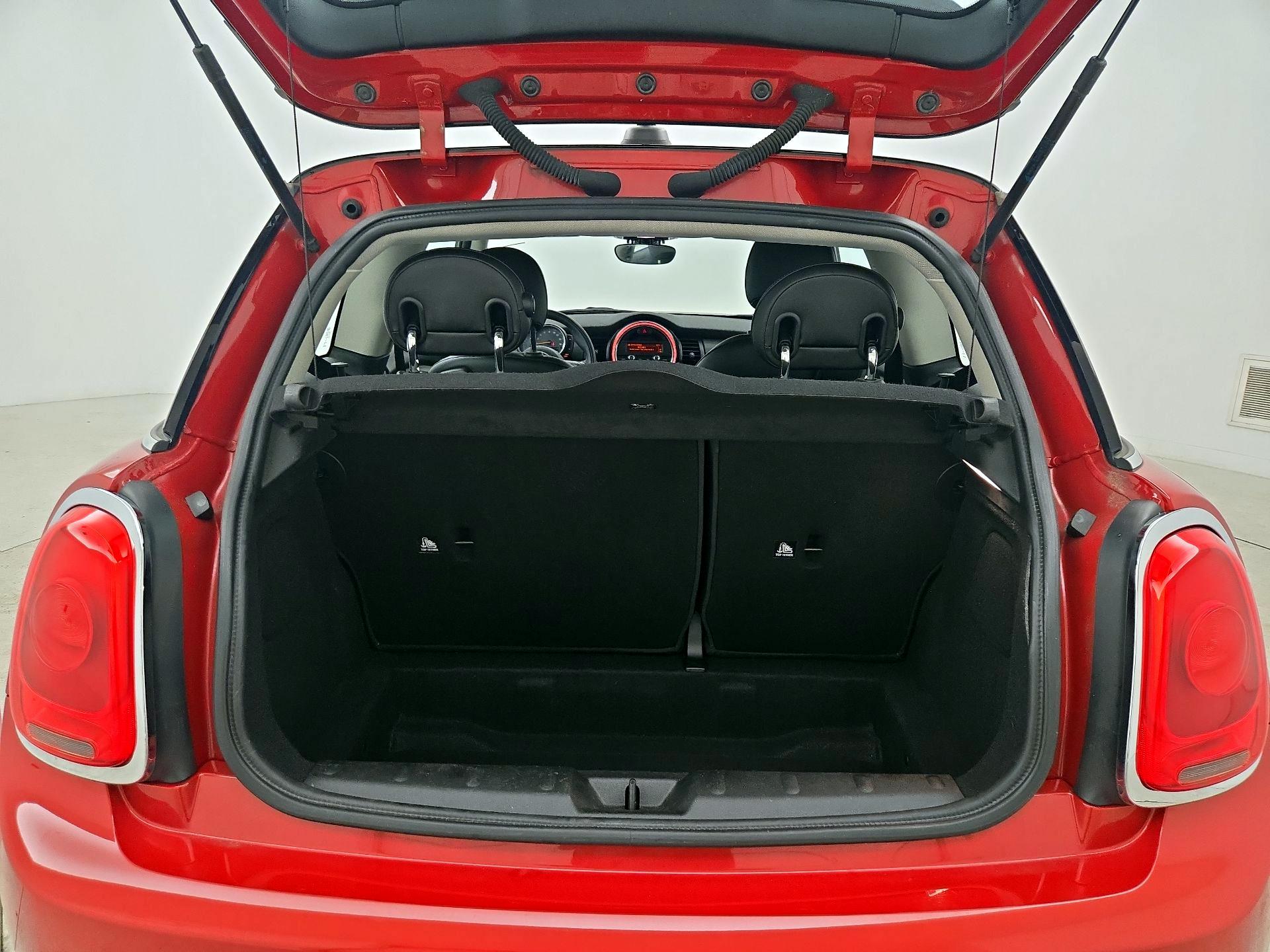 Thumbnail: 2015 MINI Cooper Hardtop - 19