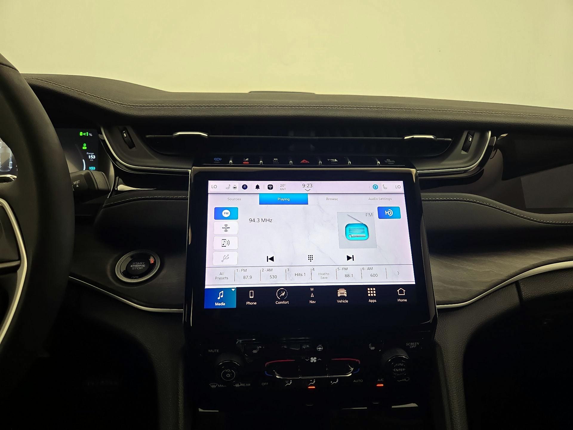 Thumbnail: 2023 Jeep Grand Cherokee - 16