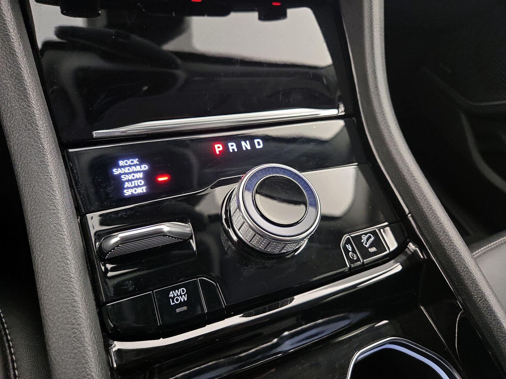 Thumbnail: 2023 Jeep Grand Cherokee - 18