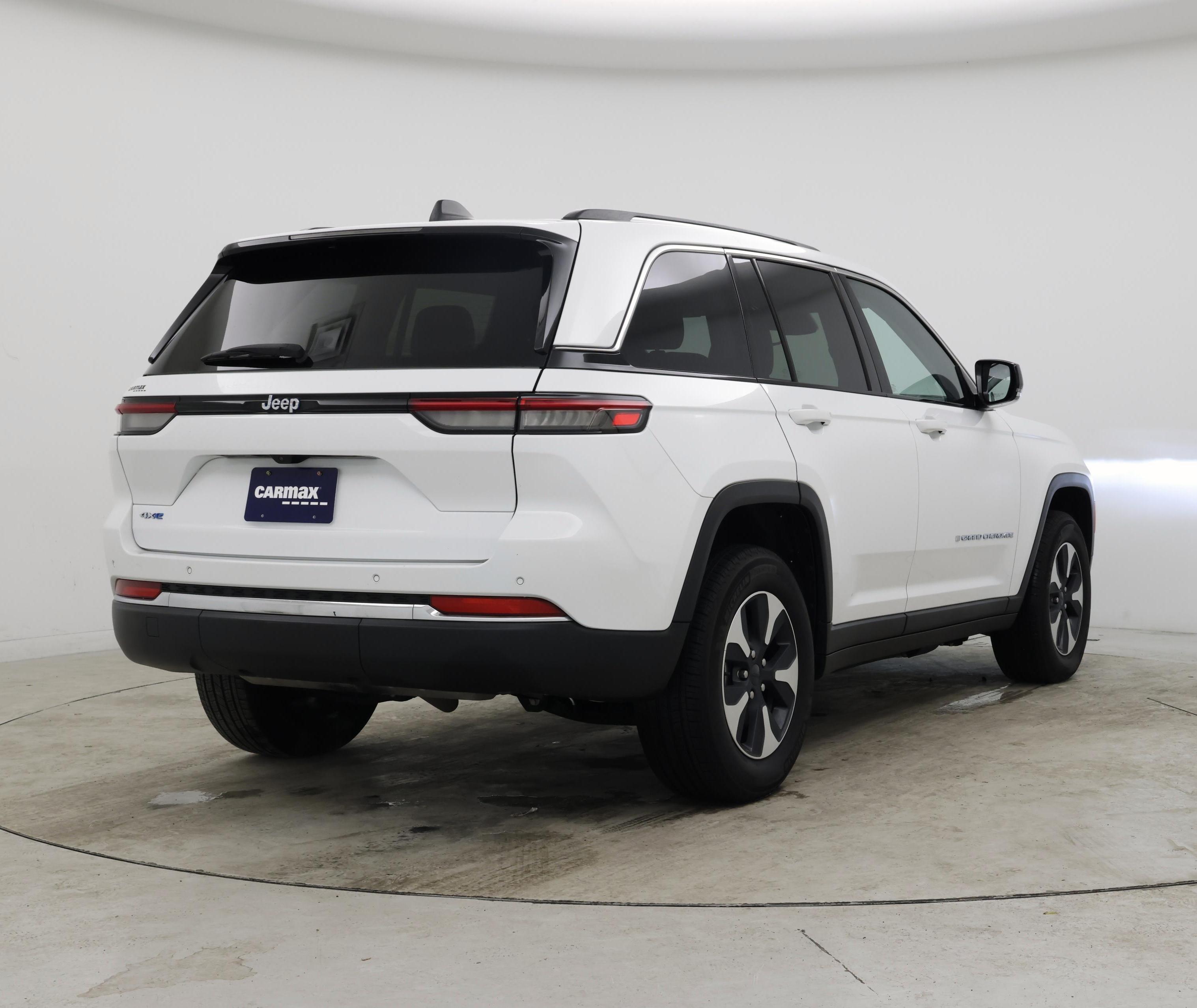 Thumbnail: 2023 Jeep Grand Cherokee - 8