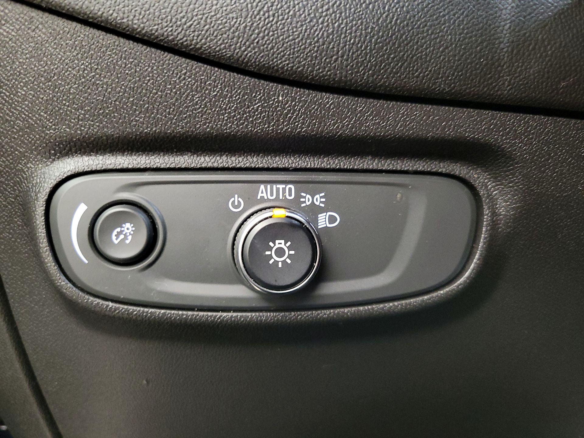 Thumbnail: 2022 Chevrolet Equinox - 13