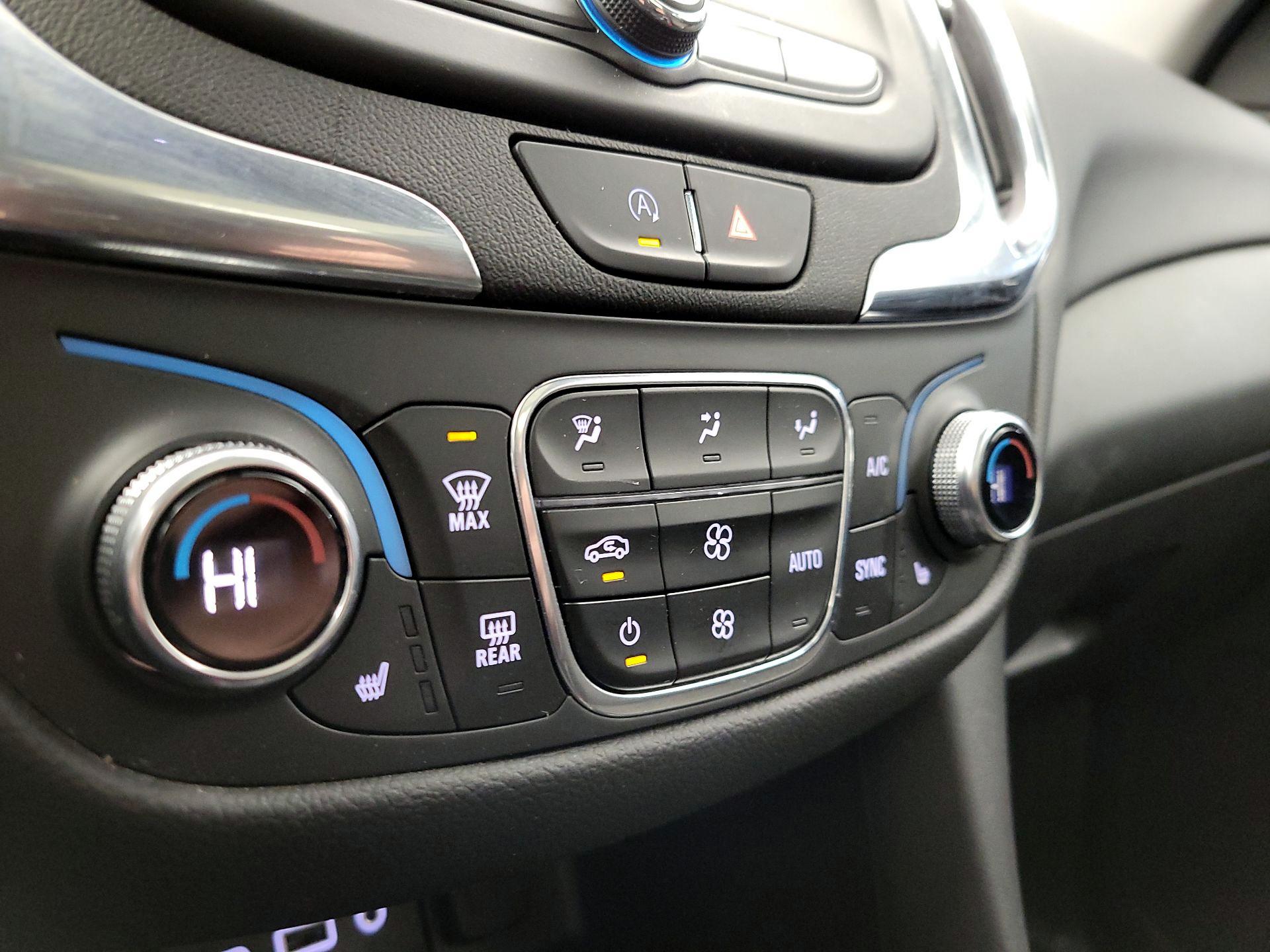 Thumbnail: 2022 Chevrolet Equinox - 16