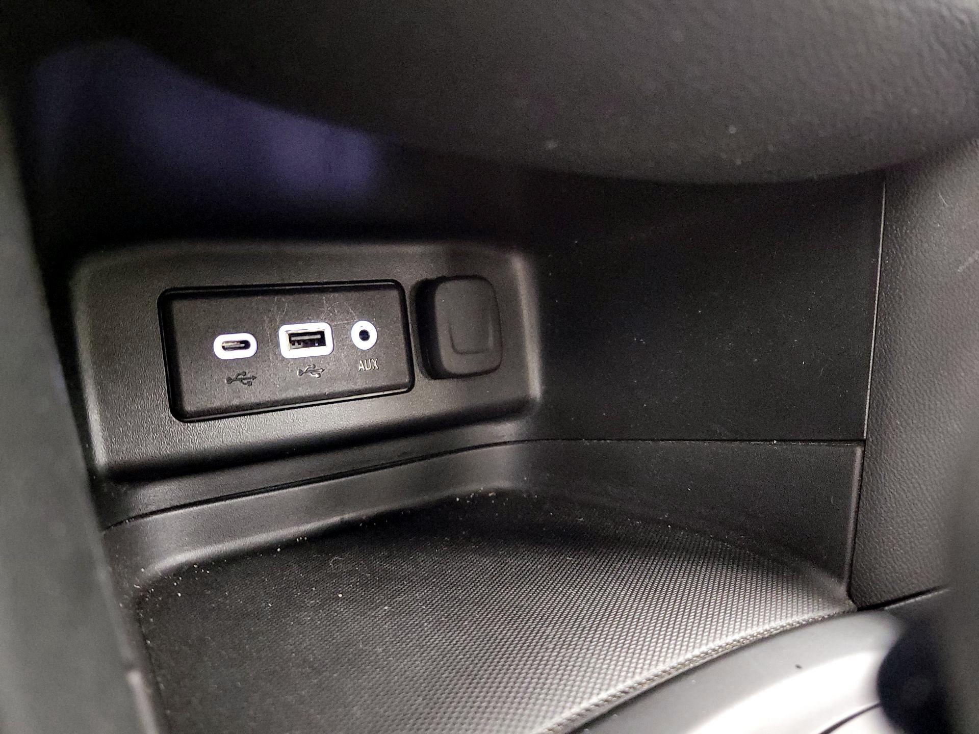 Thumbnail: 2022 Chevrolet Equinox - 18