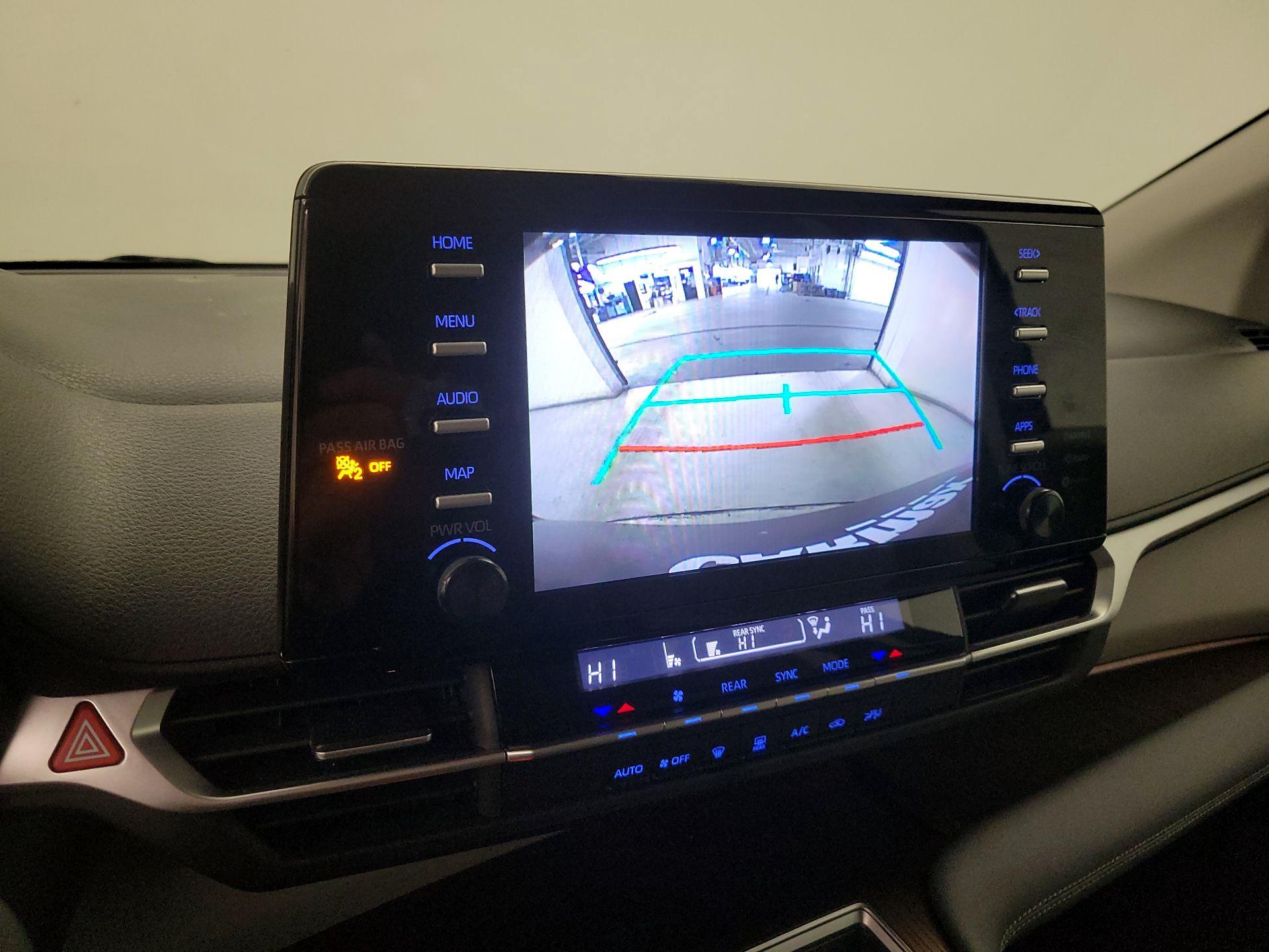 Thumbnail: 2022 Toyota Sienna - 14