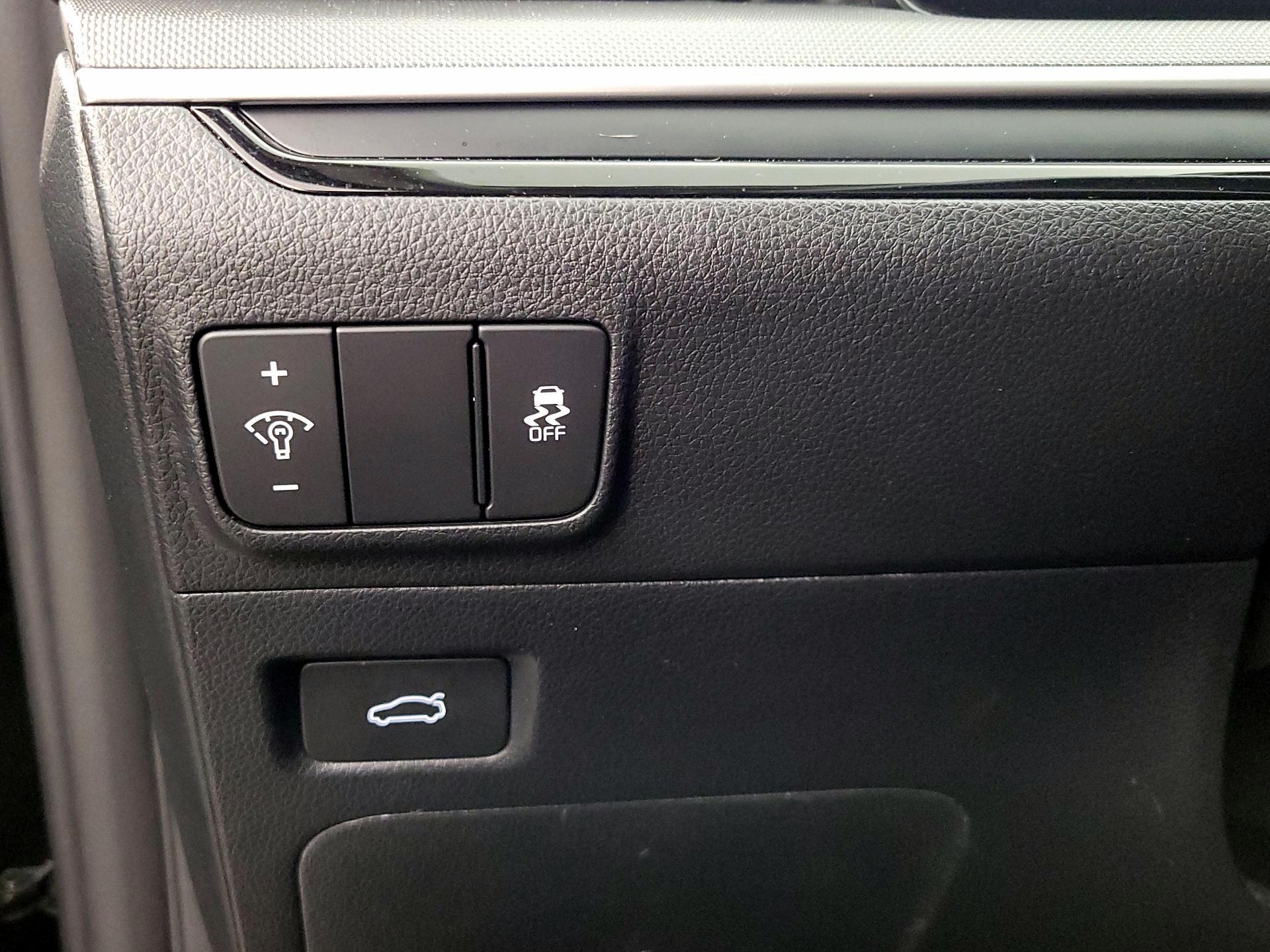 Thumbnail: 2025 Kia K5 - 13