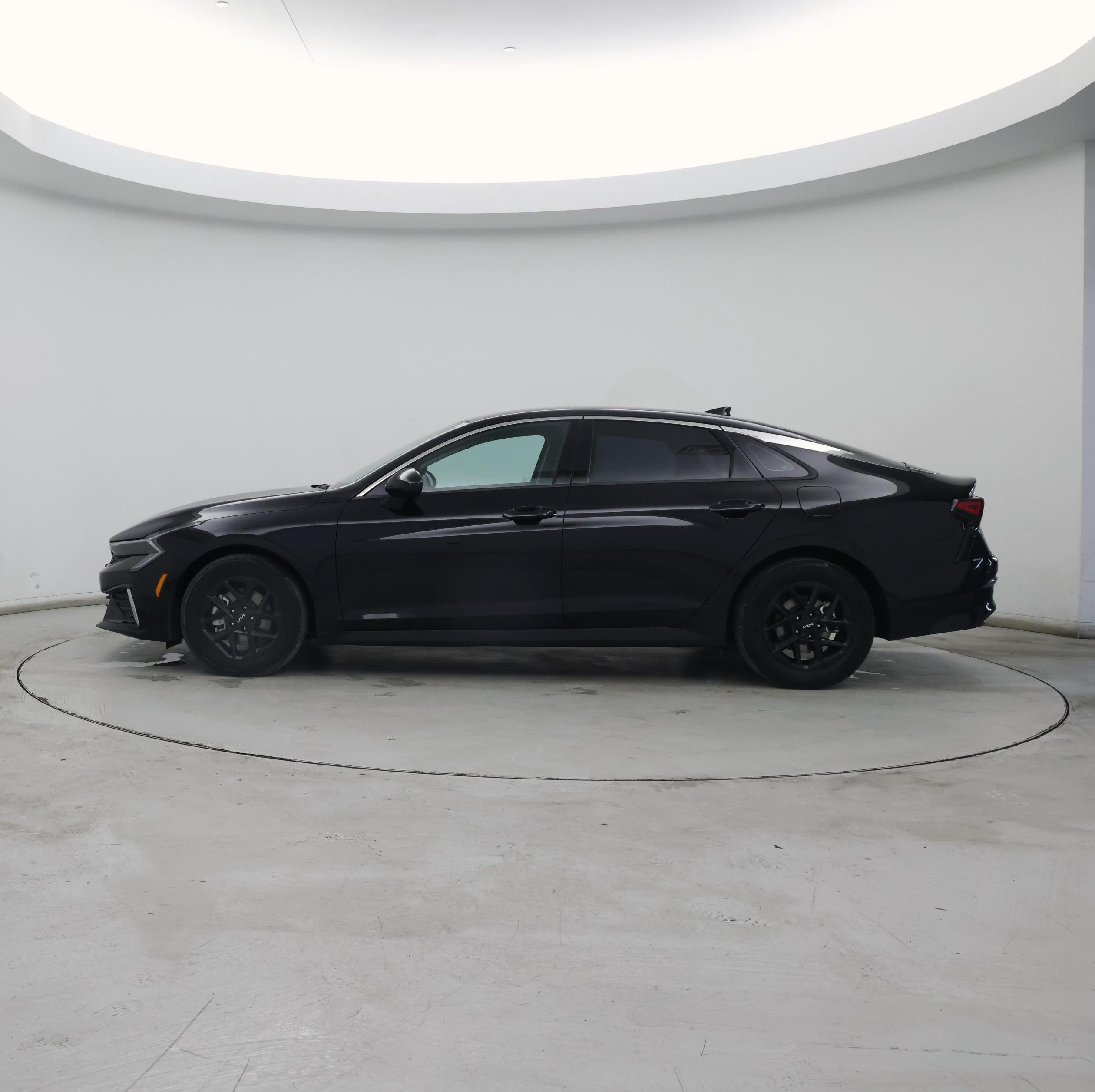 Thumbnail: 2025 Kia K5 - 3