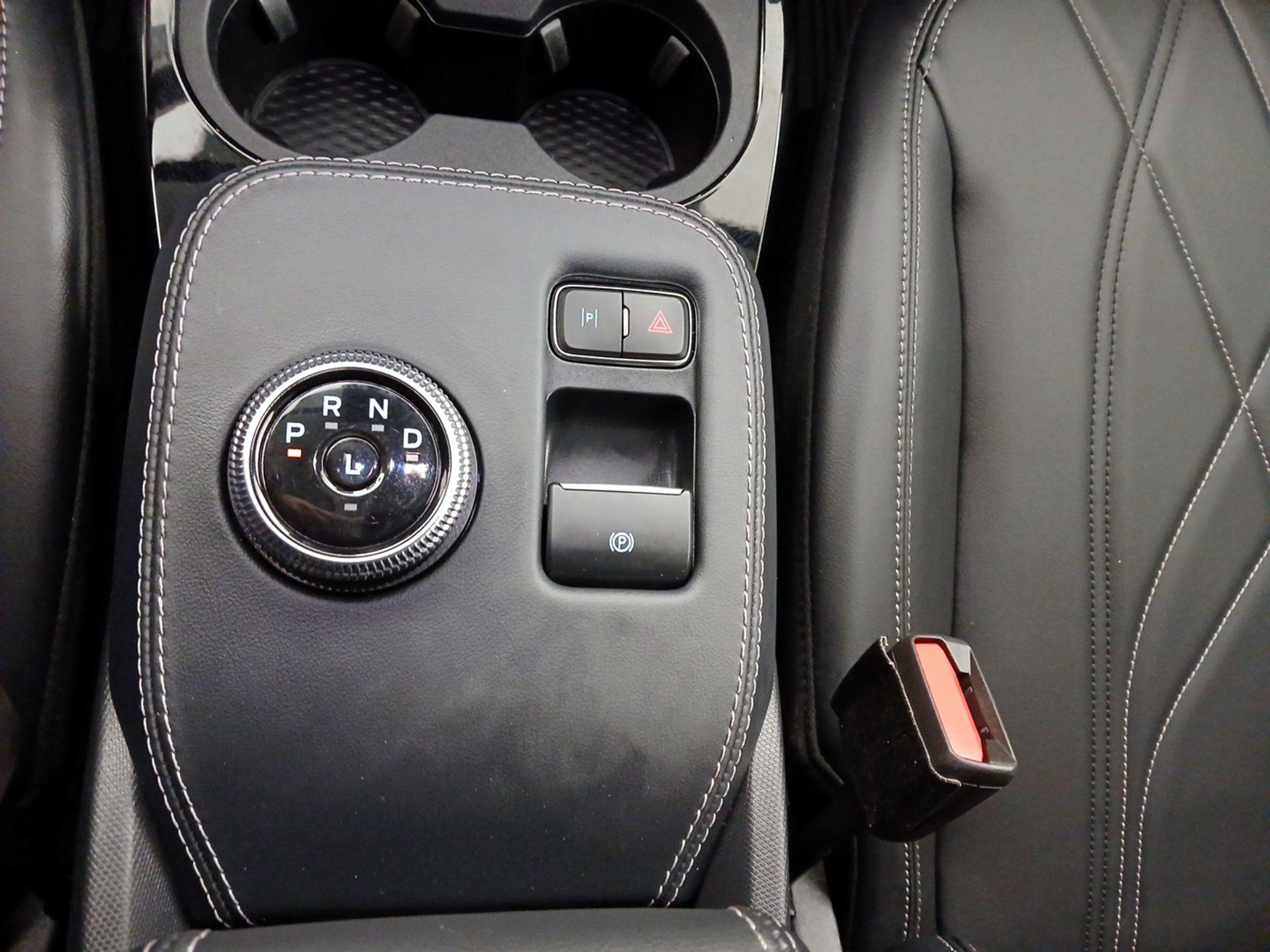 Thumbnail: 2022 Ford Mustang Mach-E - 18