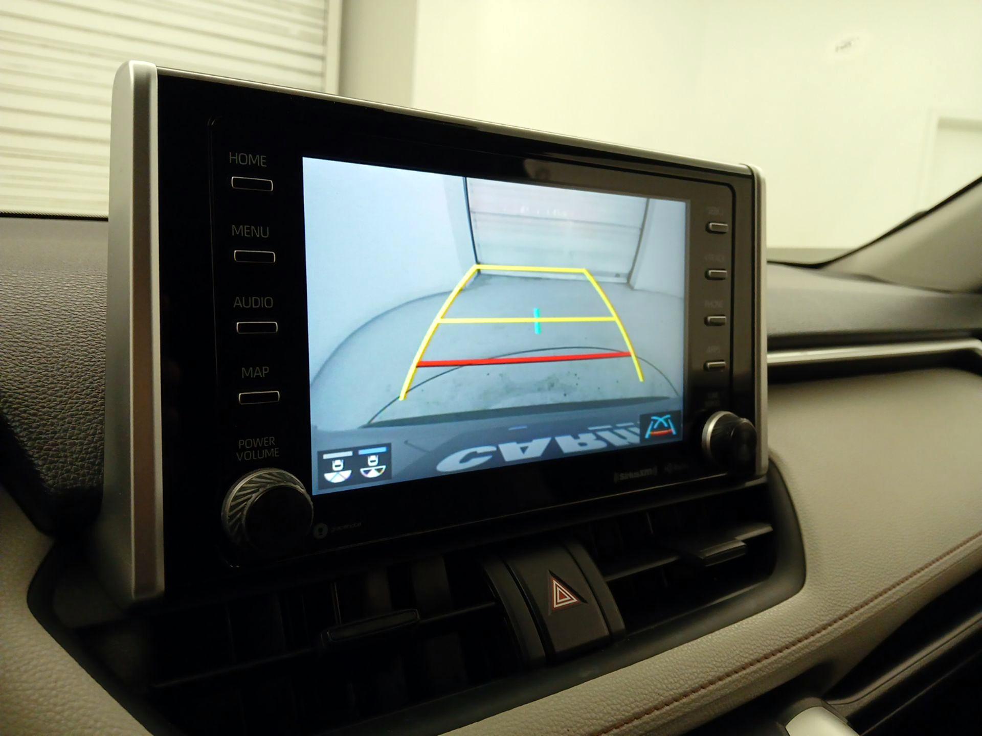 Thumbnail: 2020 Toyota RAV4 - 14