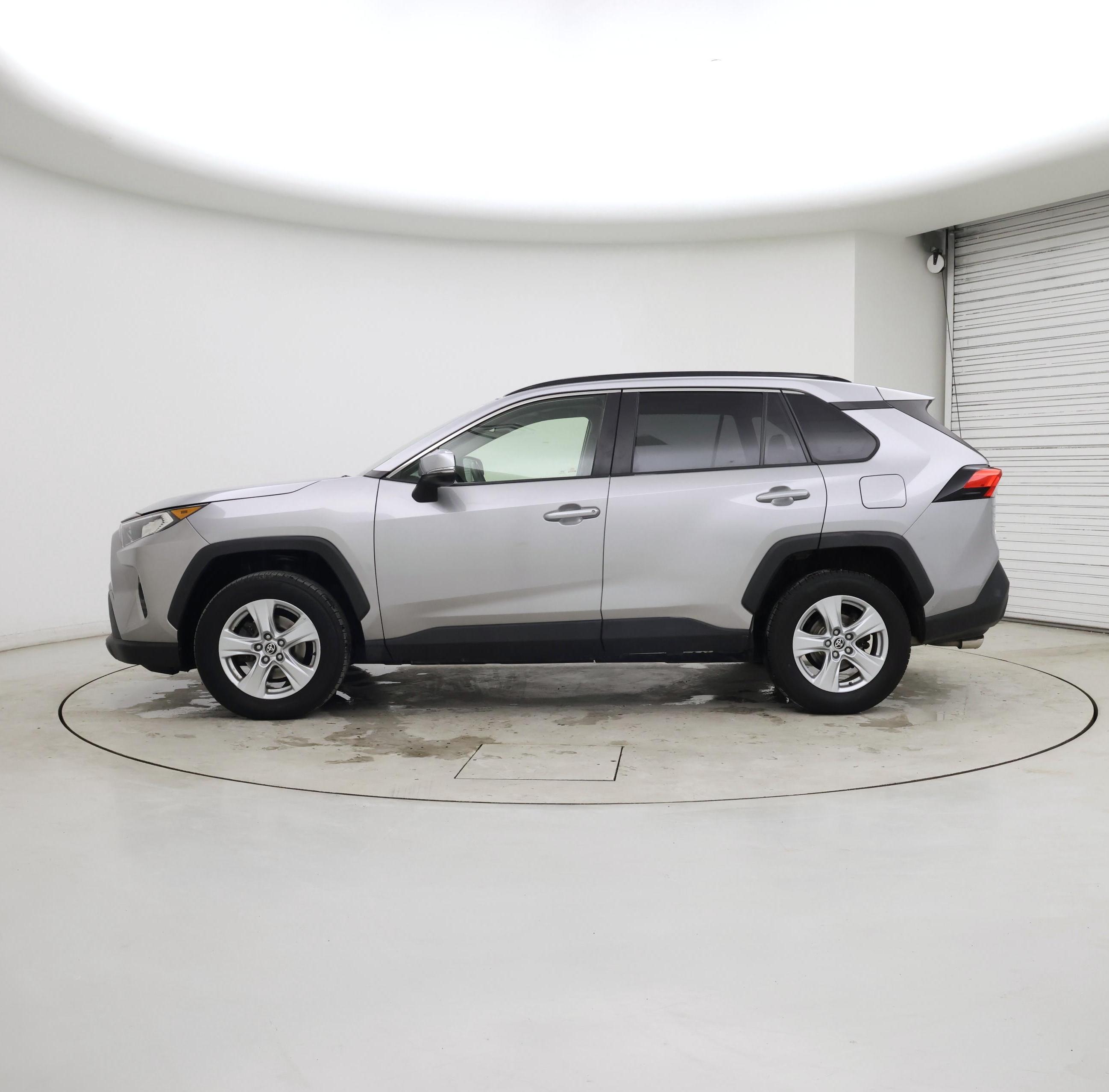 Thumbnail: 2020 Toyota RAV4 - 3