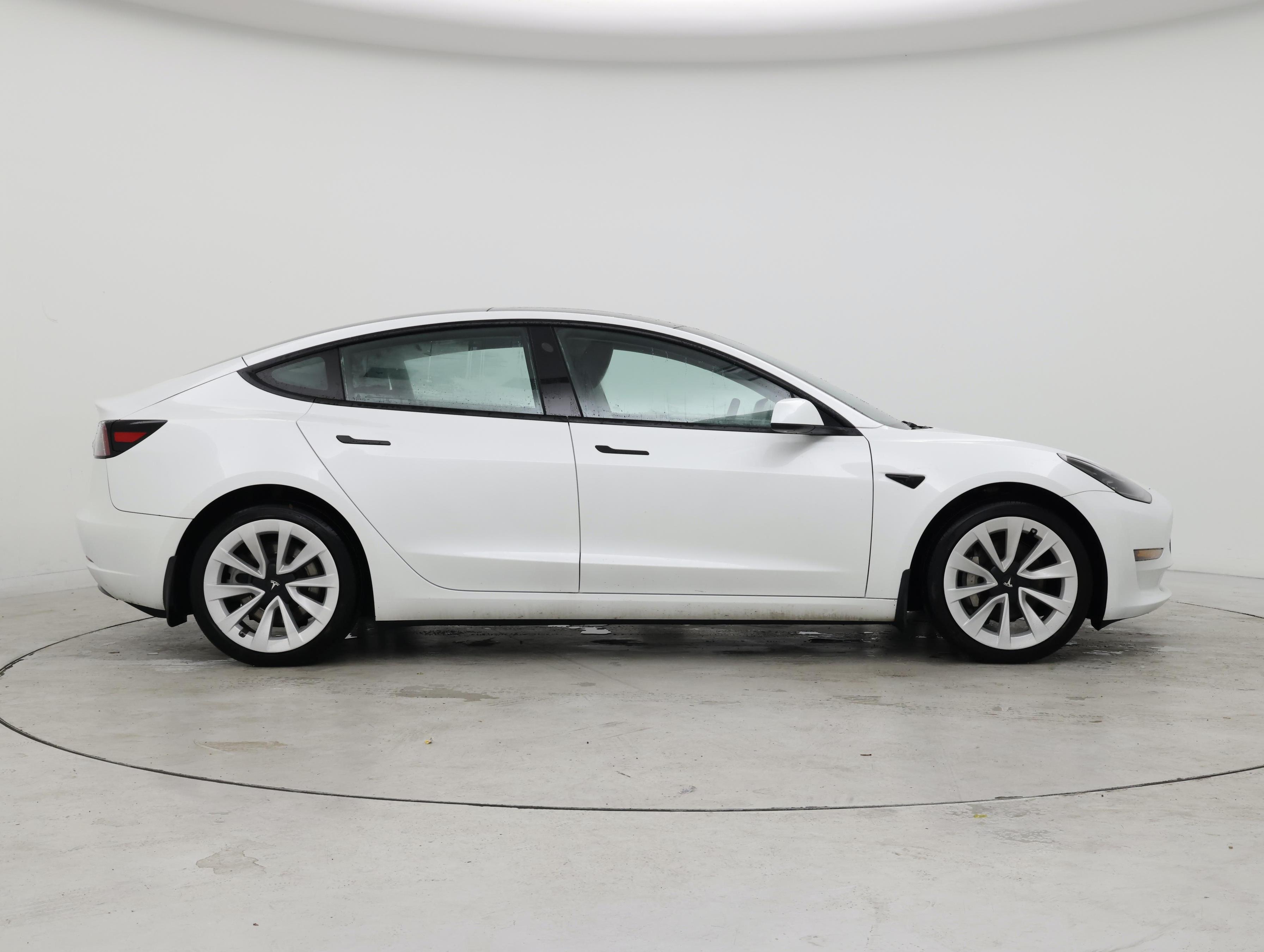 Thumbnail: 2023 Tesla Model 3 - 7