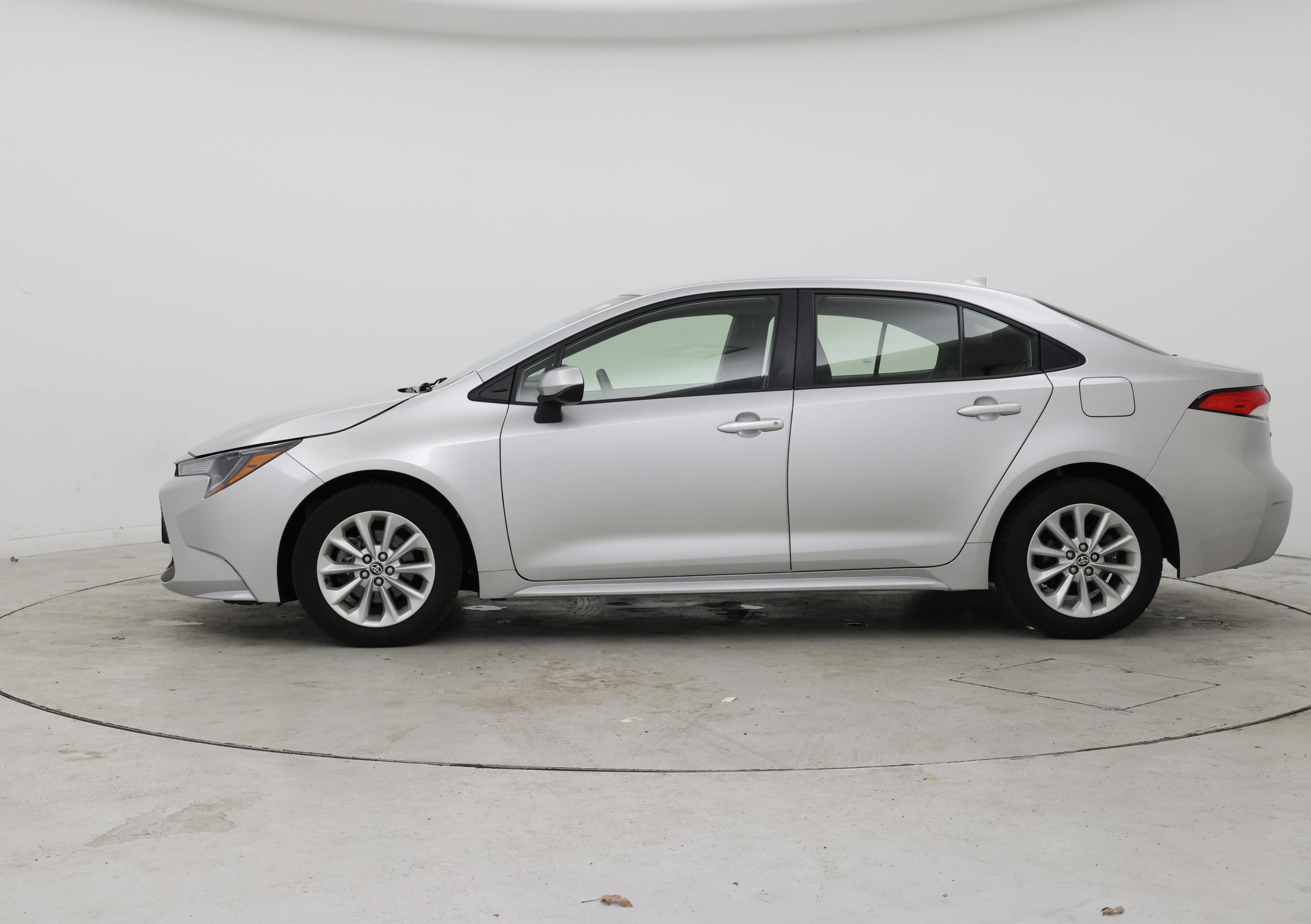 Thumbnail: 2022 Toyota Corolla - 3