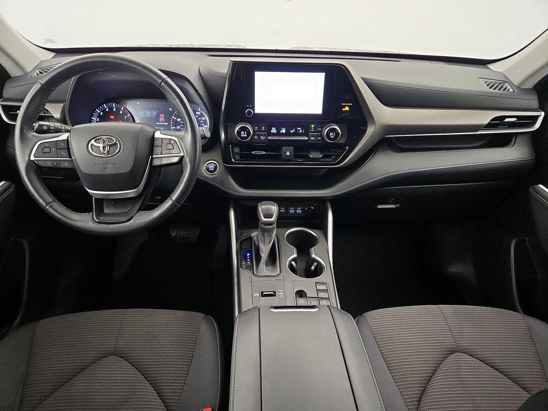 Thumbnail: 2023 Toyota Highlander - 9