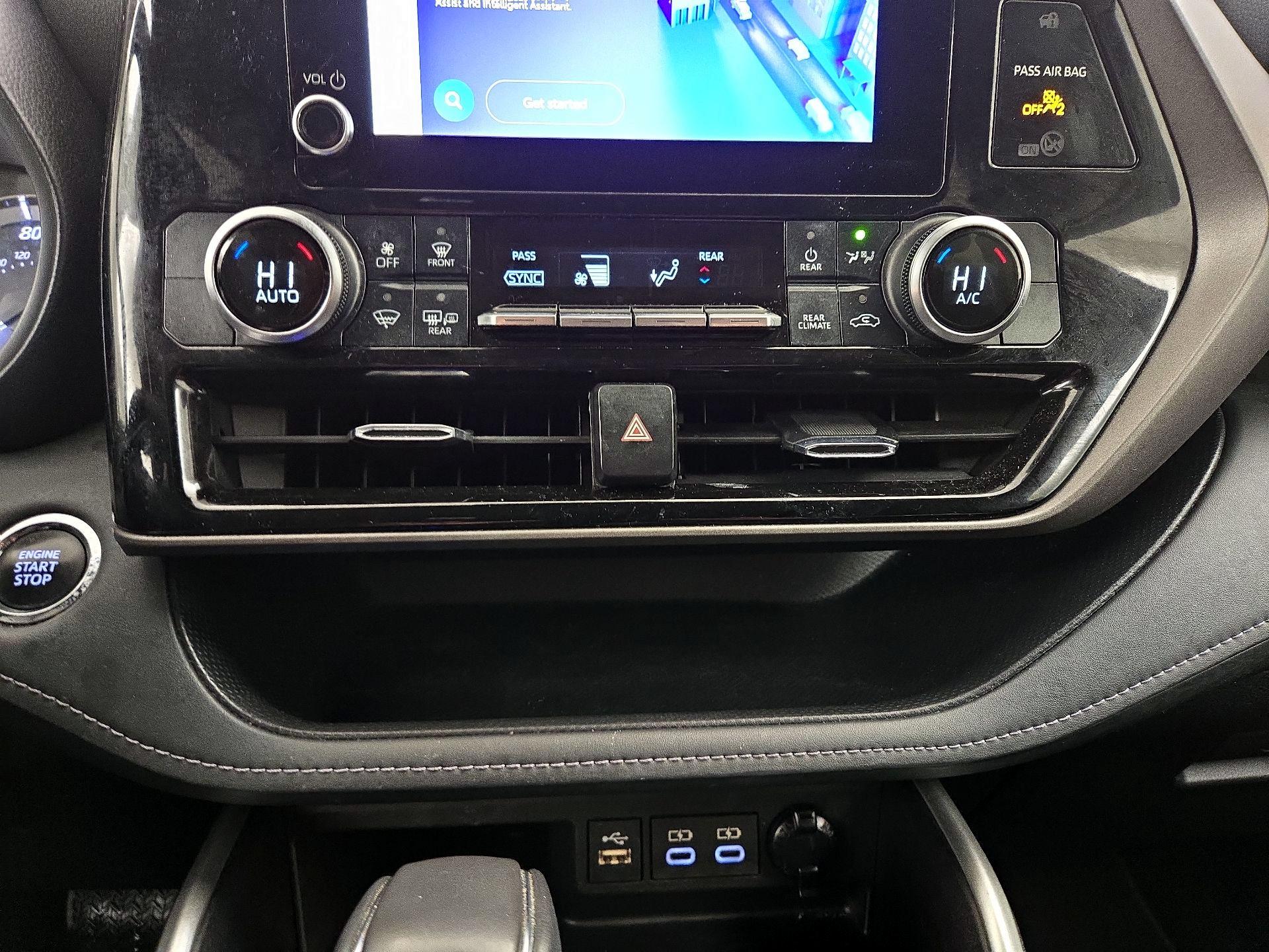 Thumbnail: 2023 Toyota Highlander - 16