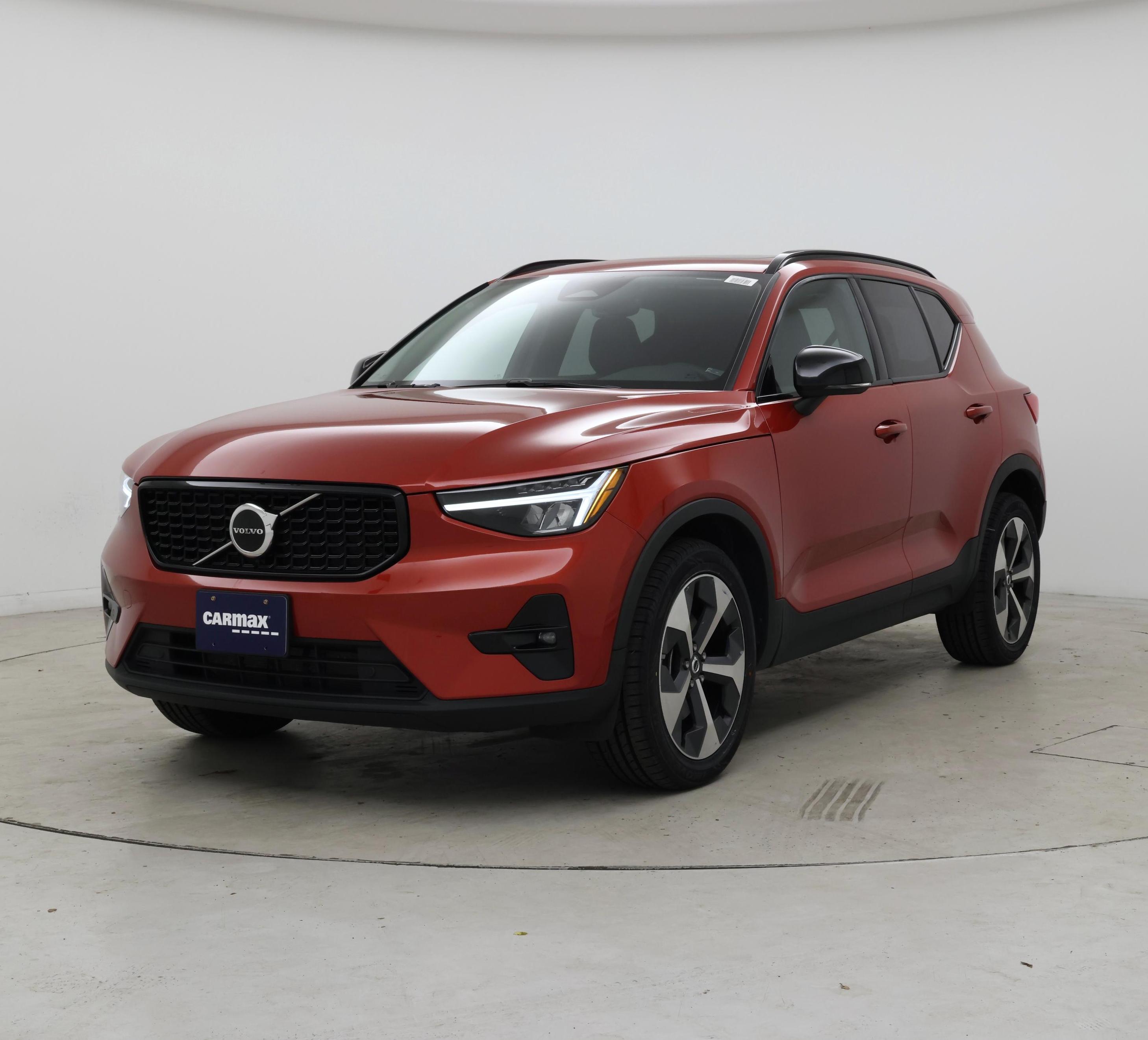 Thumbnail: 2023 Volvo XC40 - 4