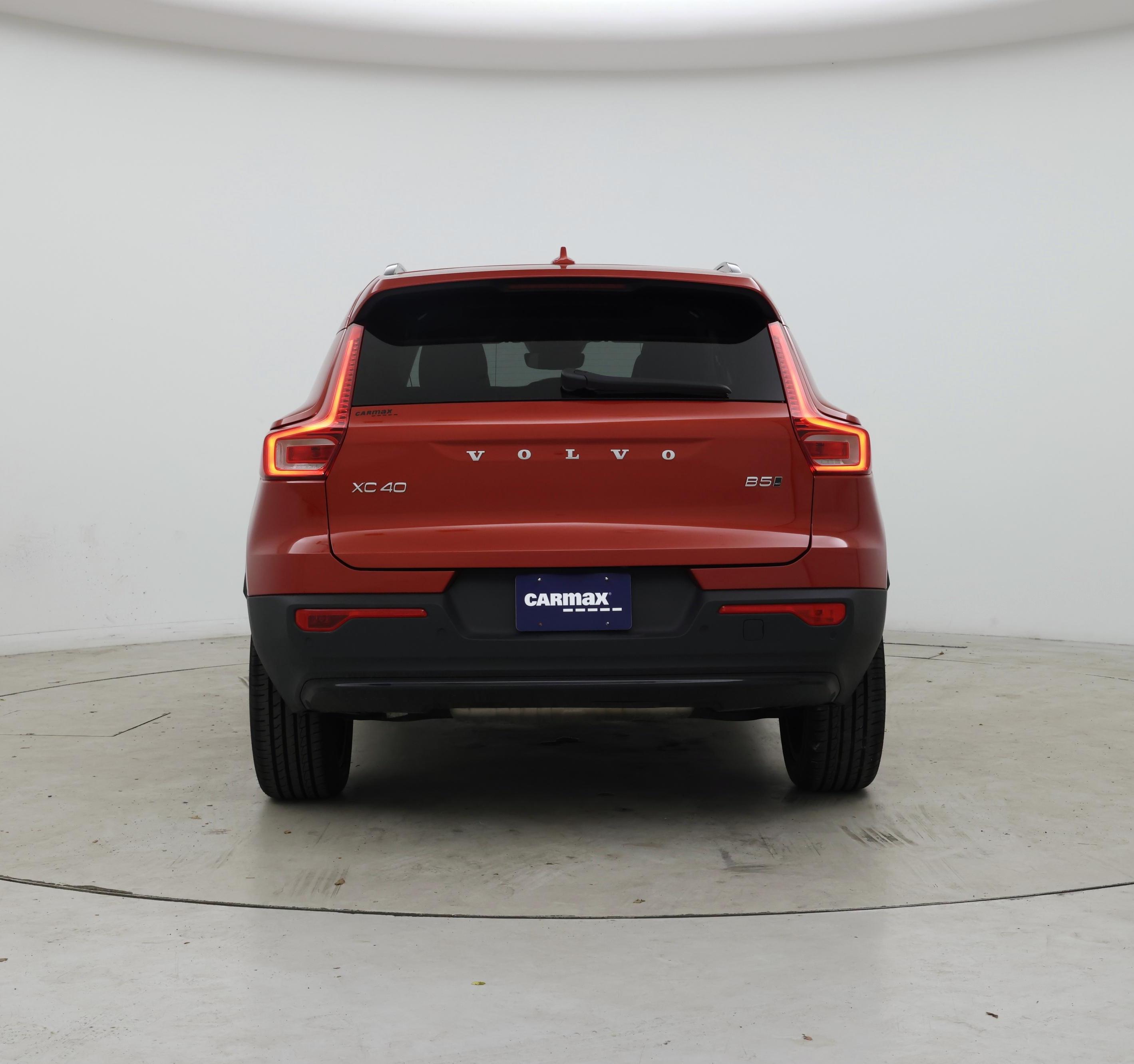 Thumbnail: 2023 Volvo XC40 - 6