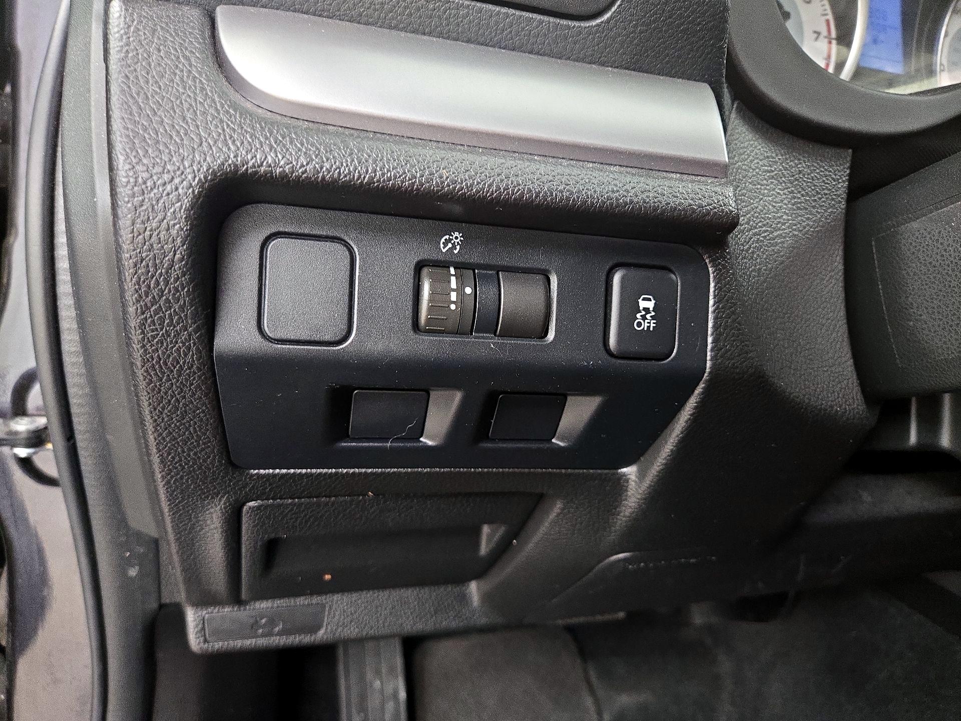 Thumbnail: 2014 Subaru Impreza - 13