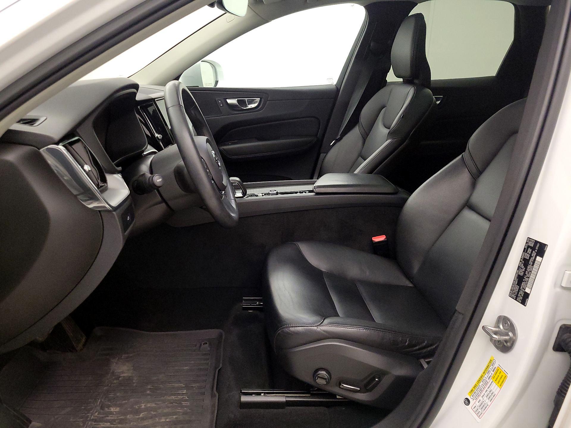 Thumbnail: 2023 Volvo XC60 - 11