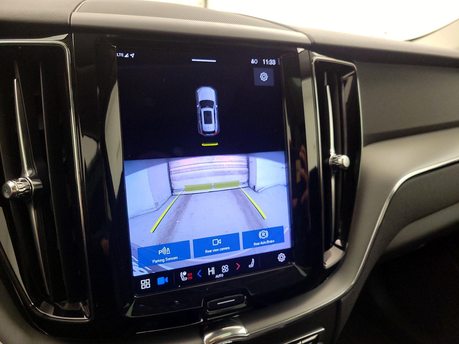 Thumbnail: 2023 Volvo XC60 - 15