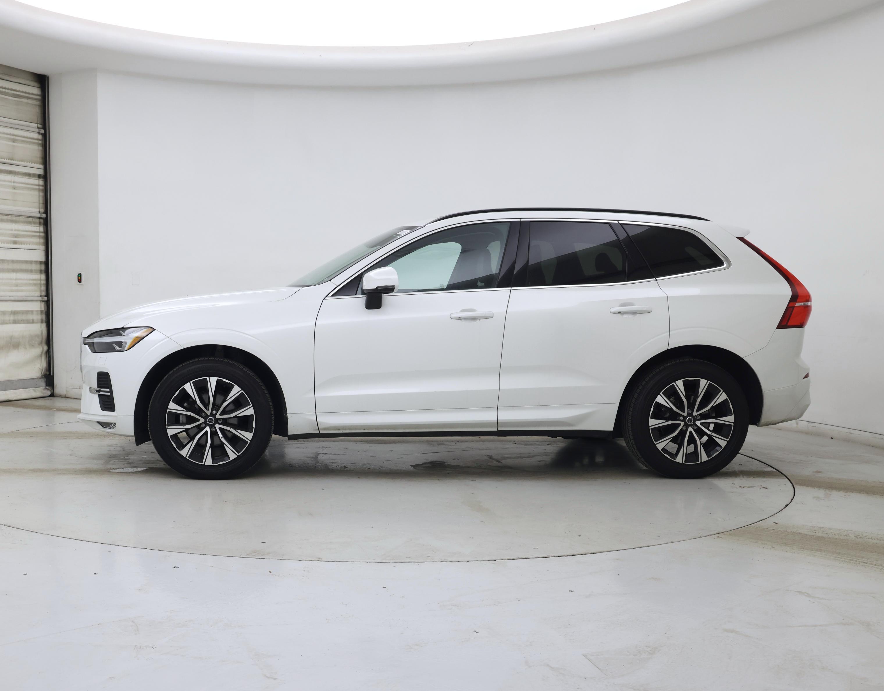 Thumbnail: 2023 Volvo XC60 - 3