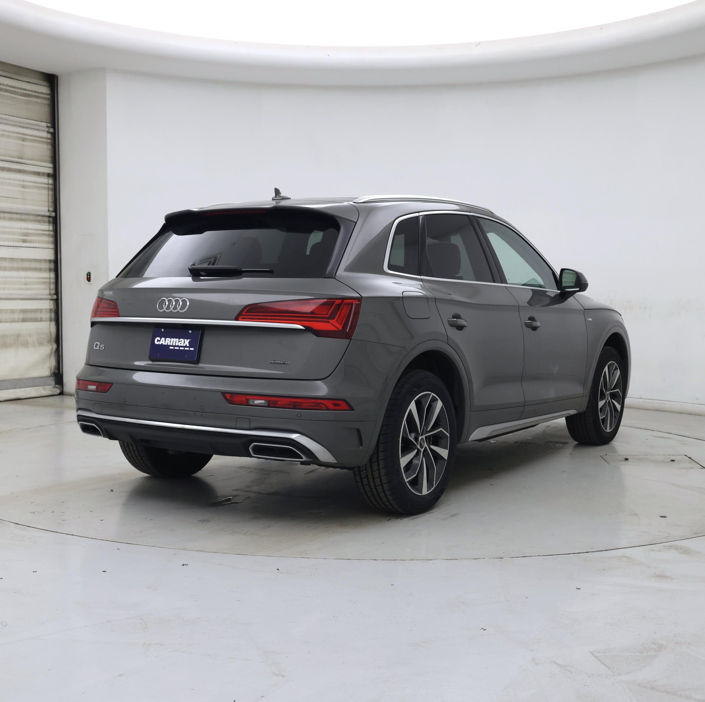 Thumbnail: 2023 Audi Q5 - 8