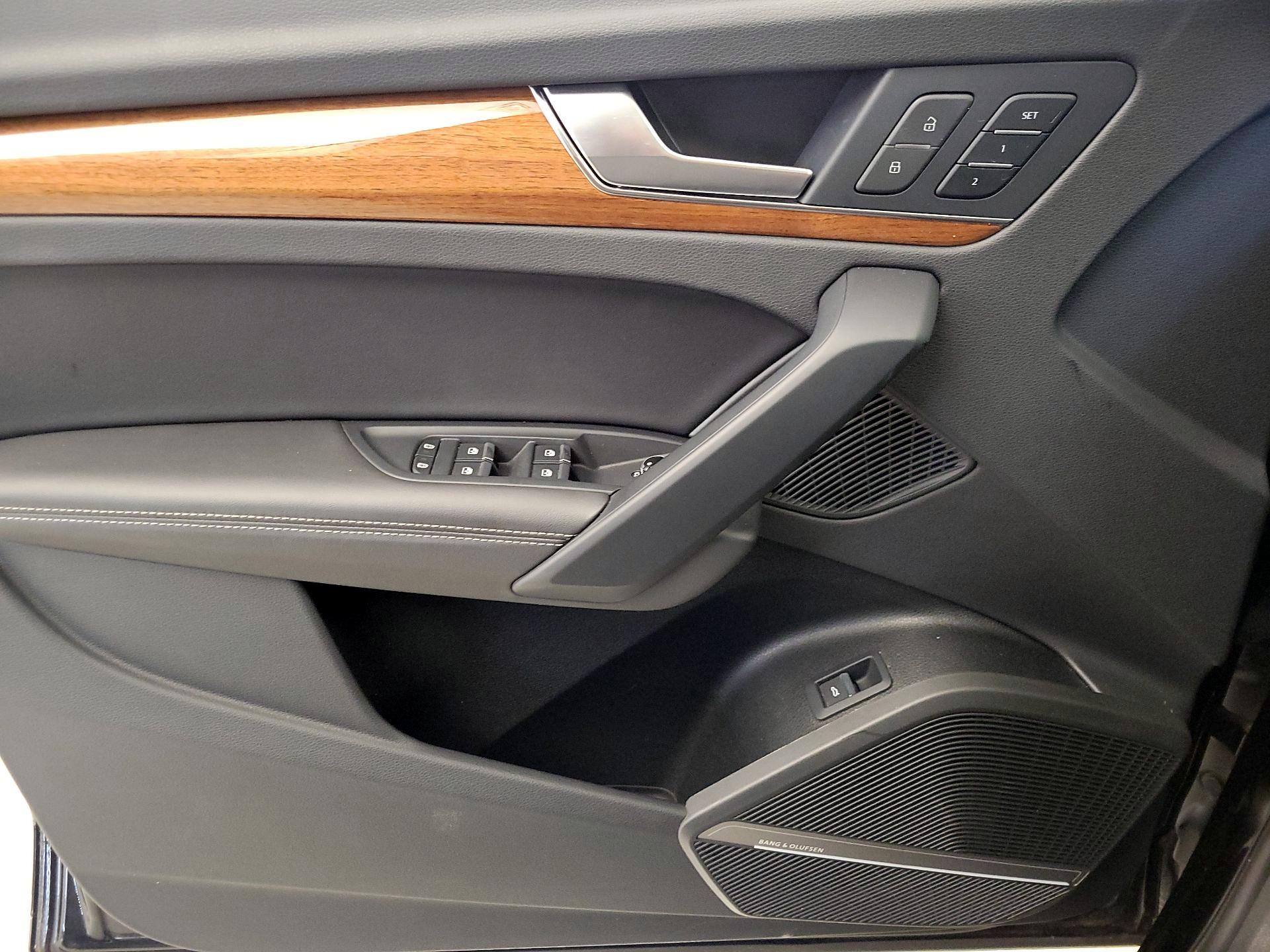 Thumbnail: 2023 Audi Q5 - 12