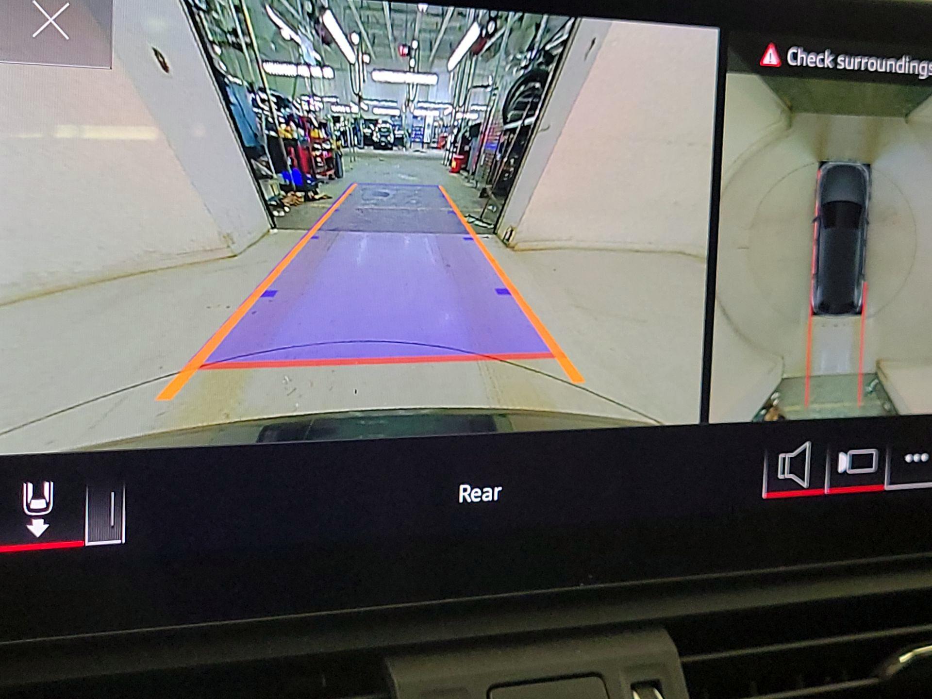 Thumbnail: 2023 Audi Q5 - 15