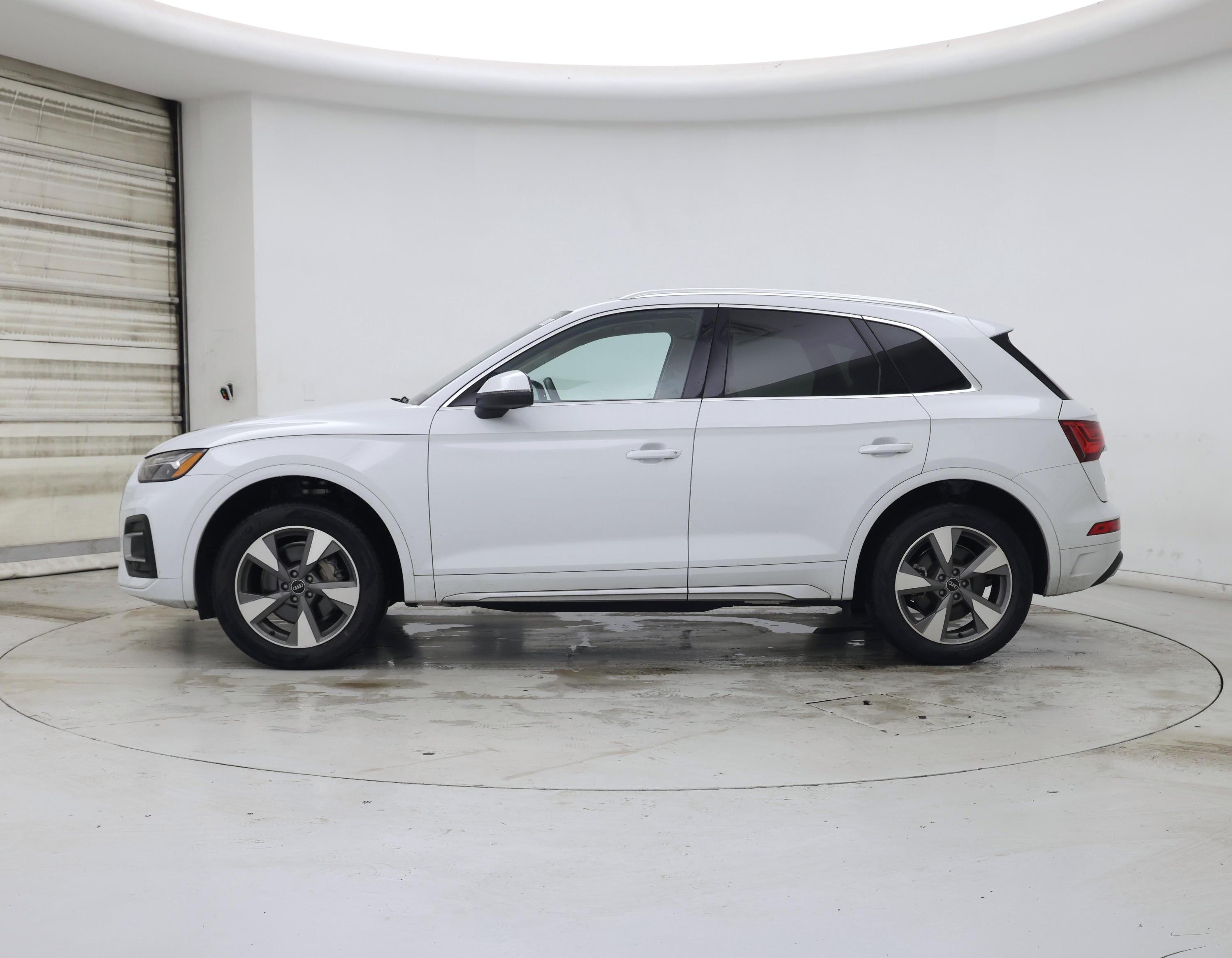 Thumbnail: 2022 Audi Q5 - 3