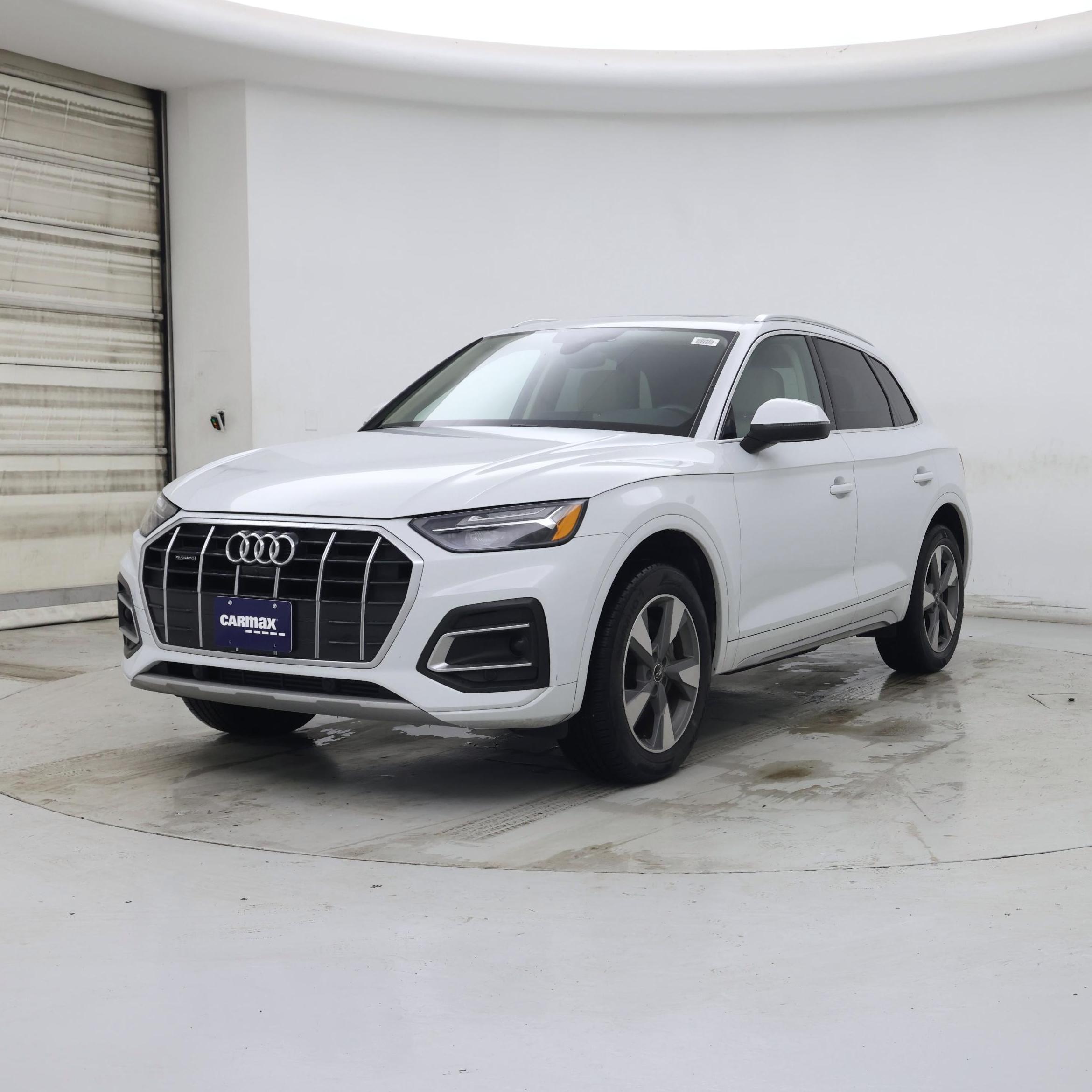 Thumbnail: 2022 Audi Q5 - 4