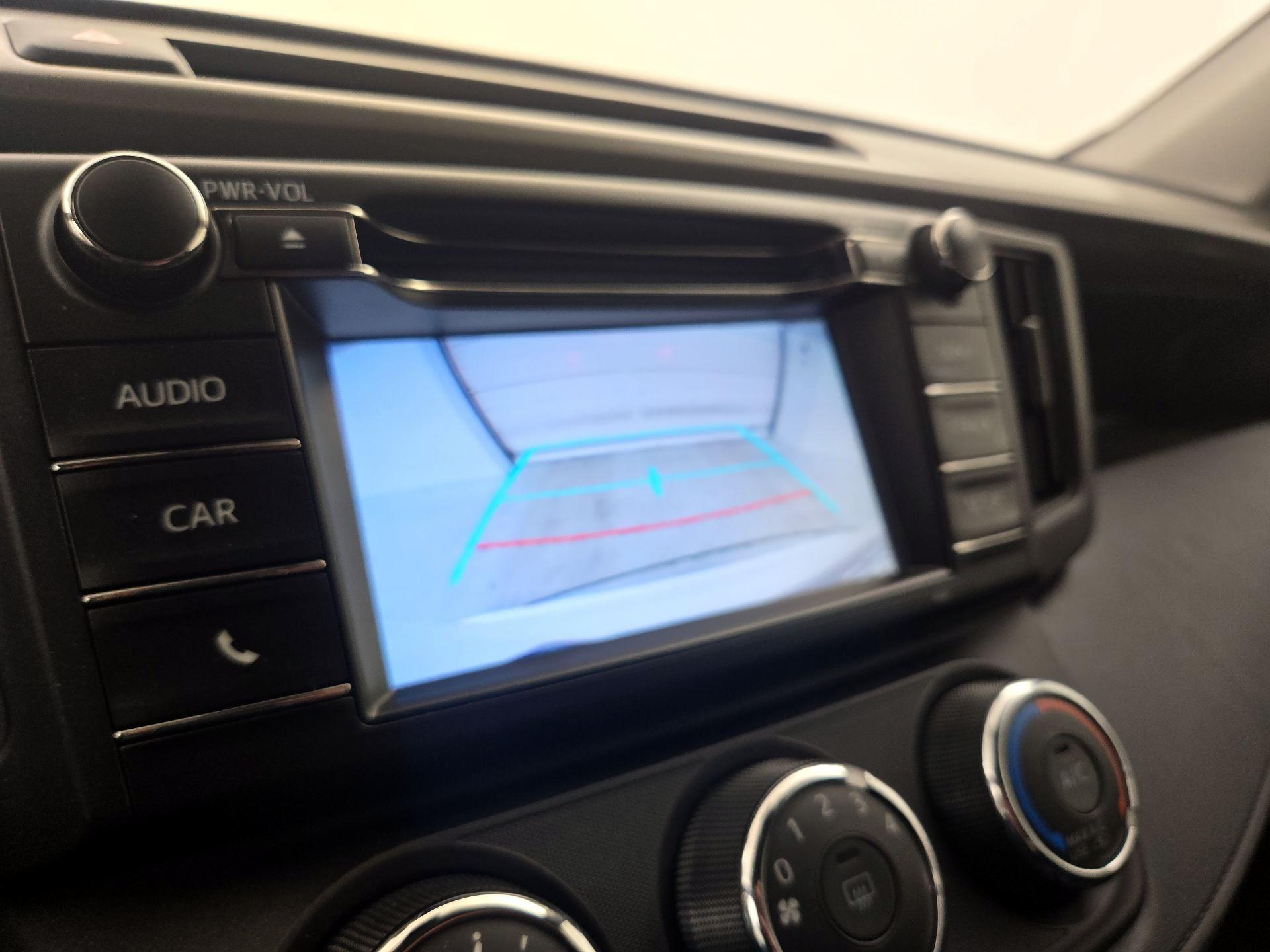 Thumbnail: 2018 Toyota RAV4 - 14