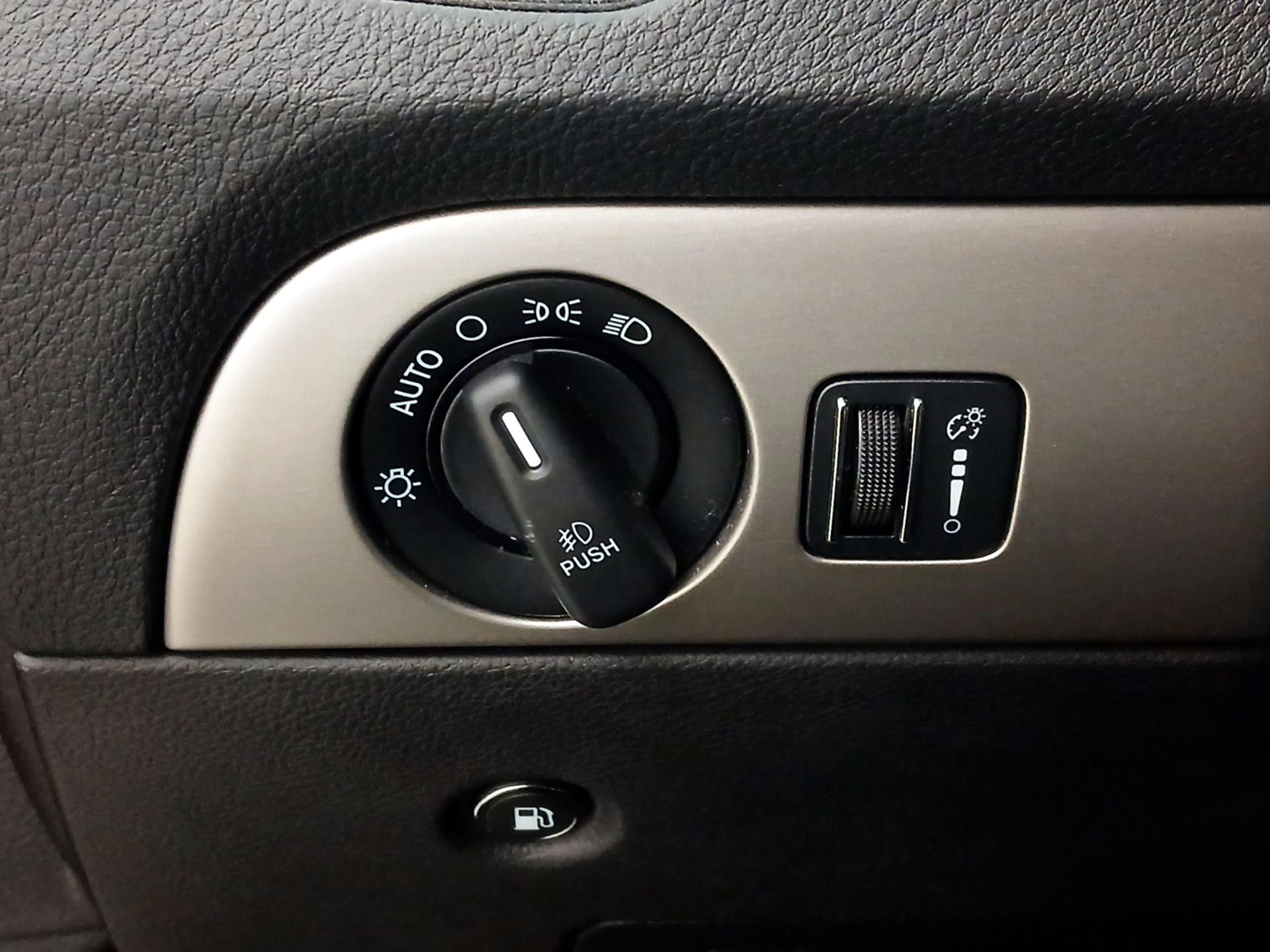 Thumbnail: 2015 Dodge Durango - 13